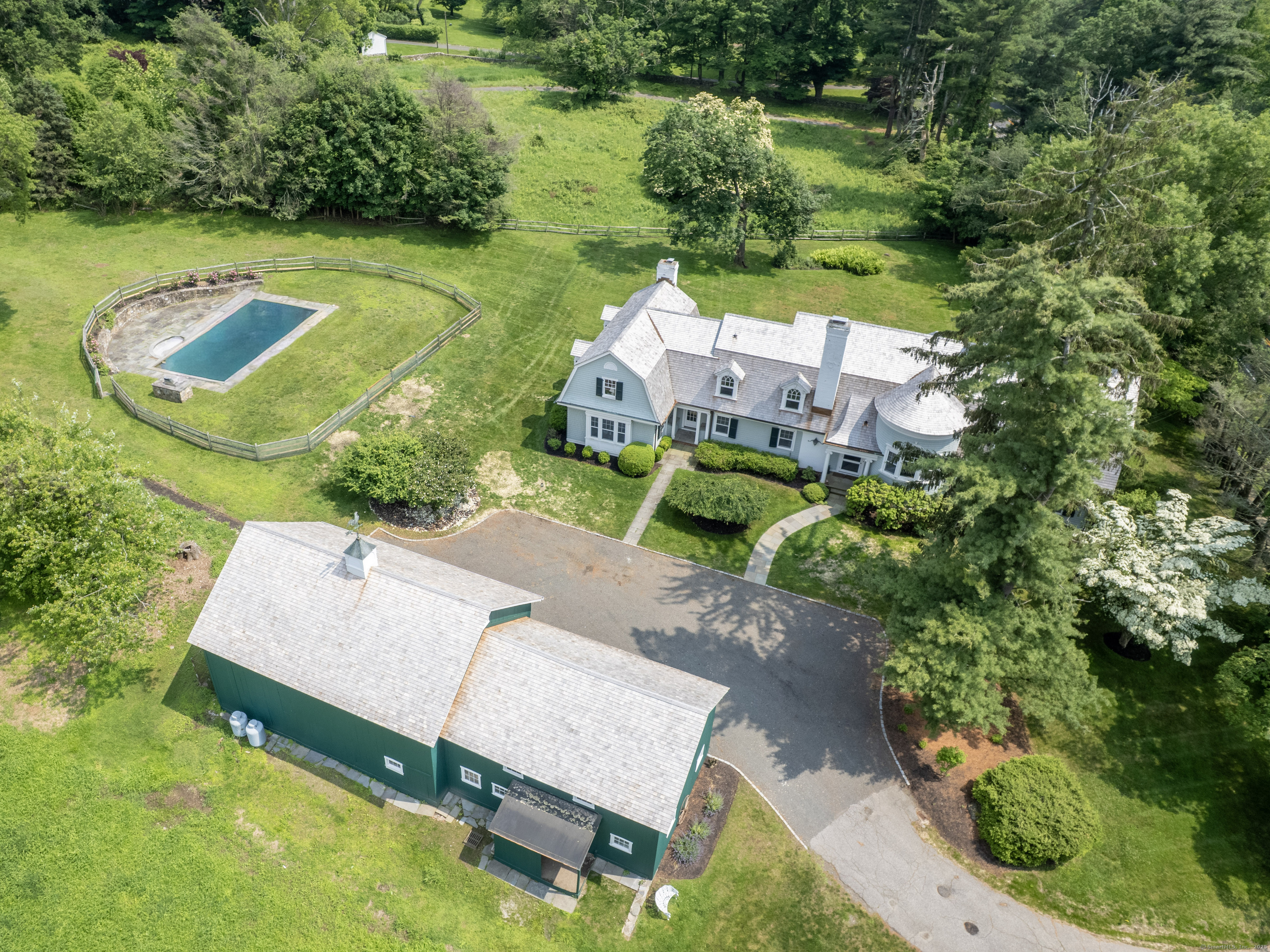 221 Greens Farms Road