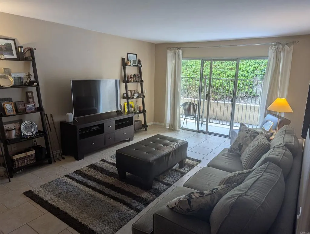 2332 Hosp Way Unit 107