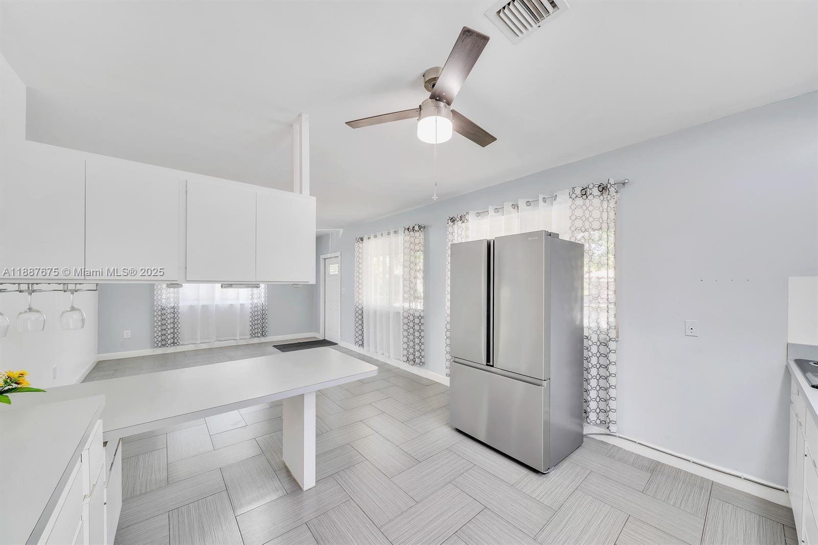 1610 SW 30th Pl # a2