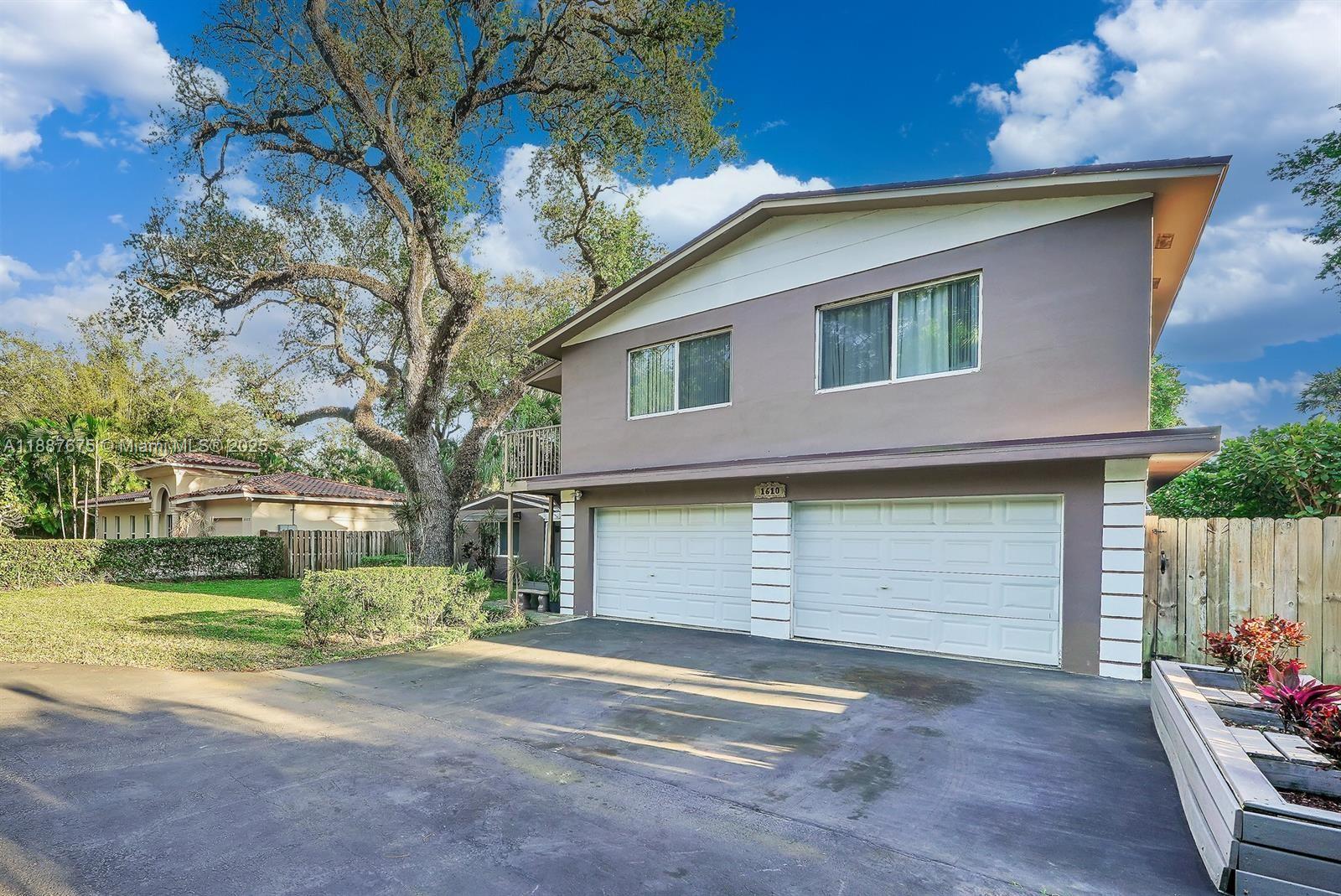 1610 SW 30th Pl # a2