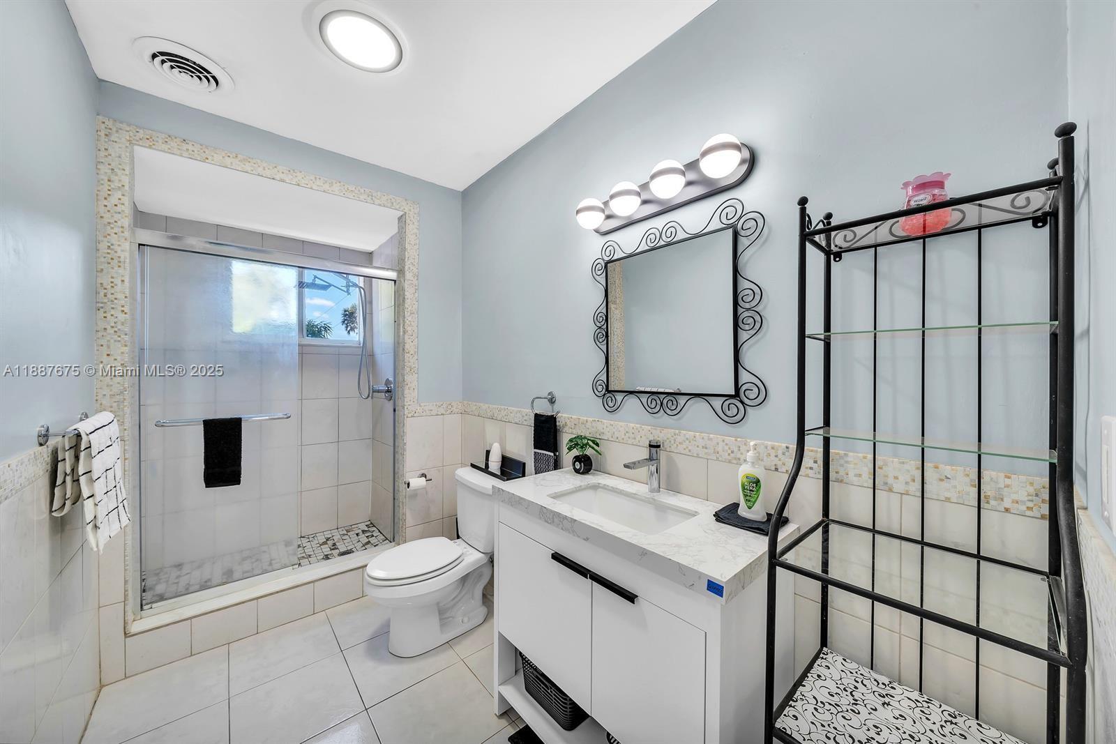 1610 SW 30th Pl # a2