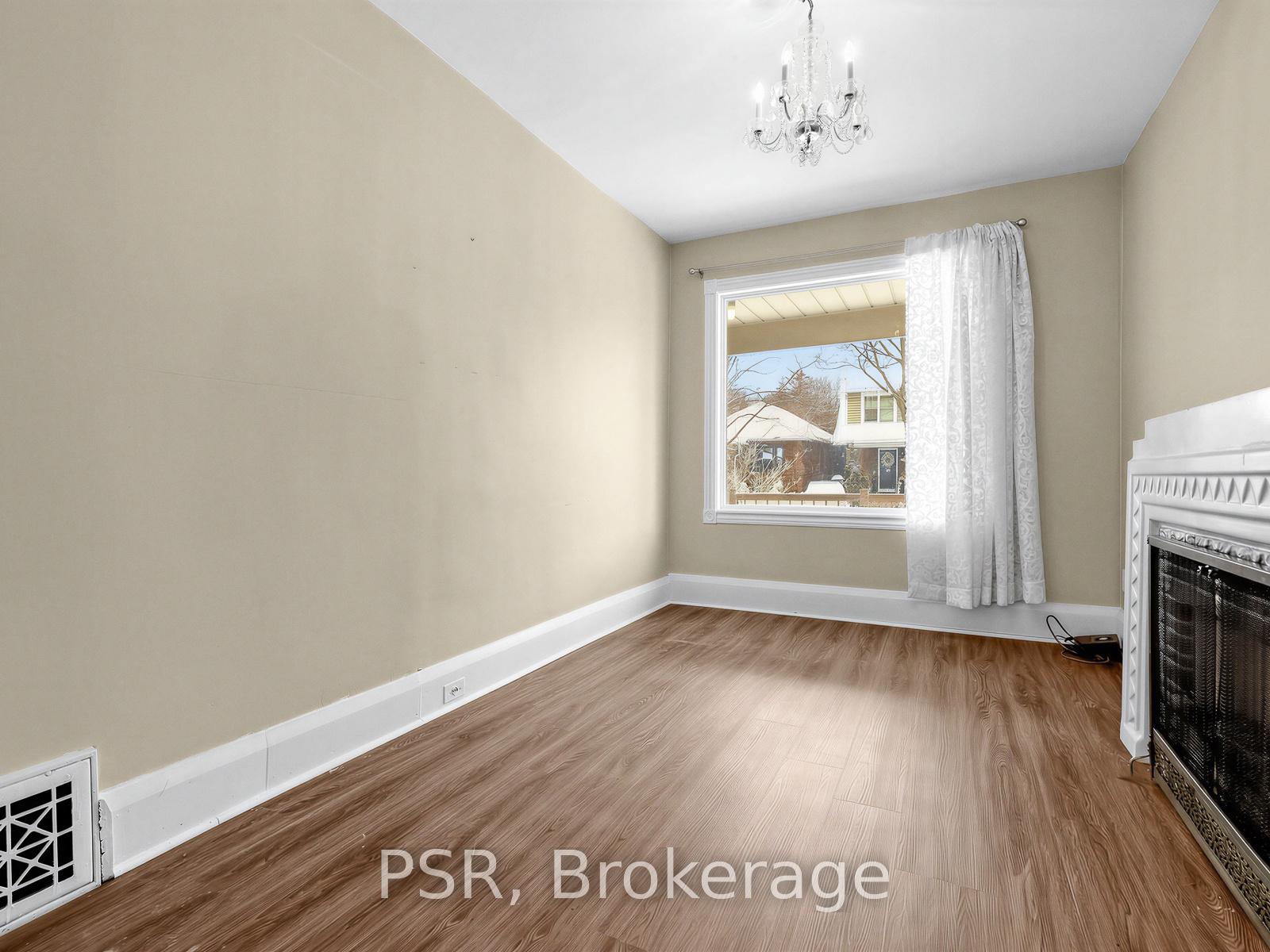 459 Manor Road E
