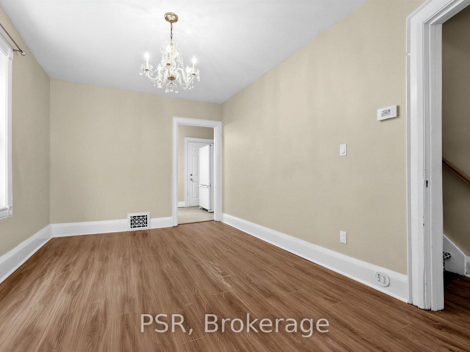 459 Manor Road E