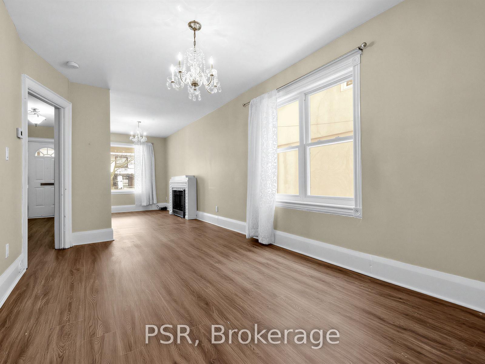 459 Manor Road E