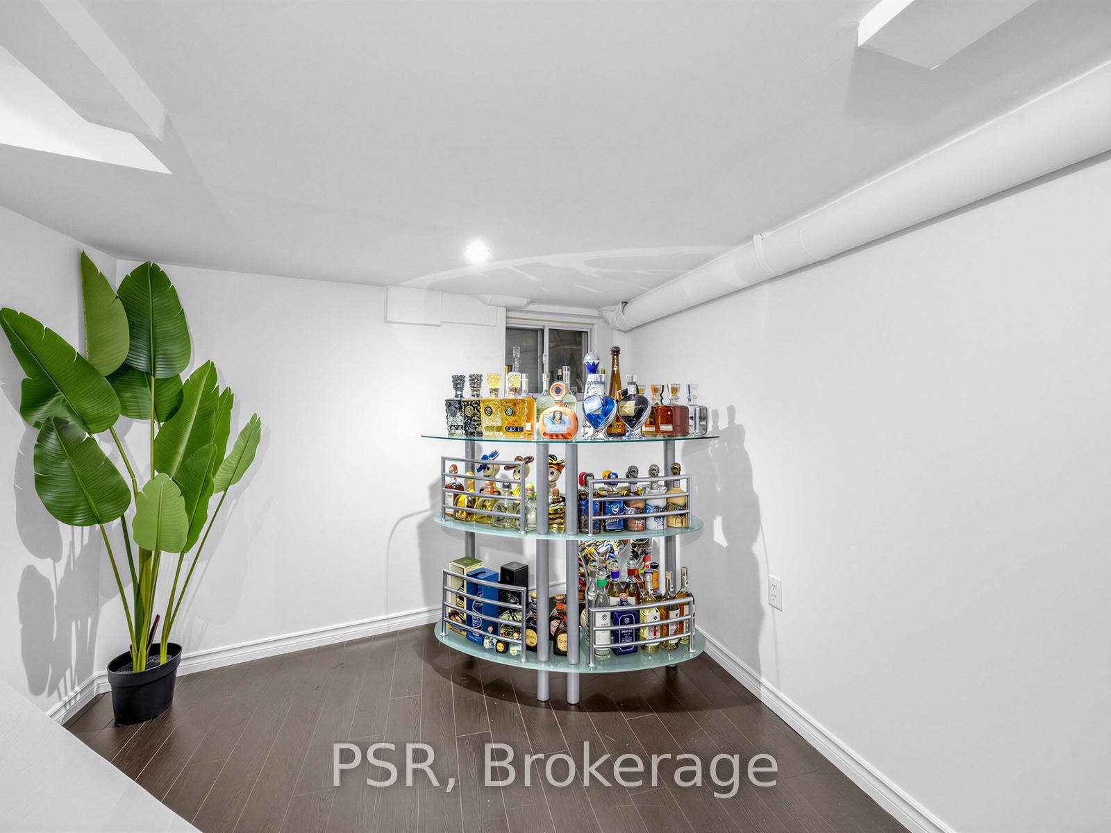 562 Arlington Avenue