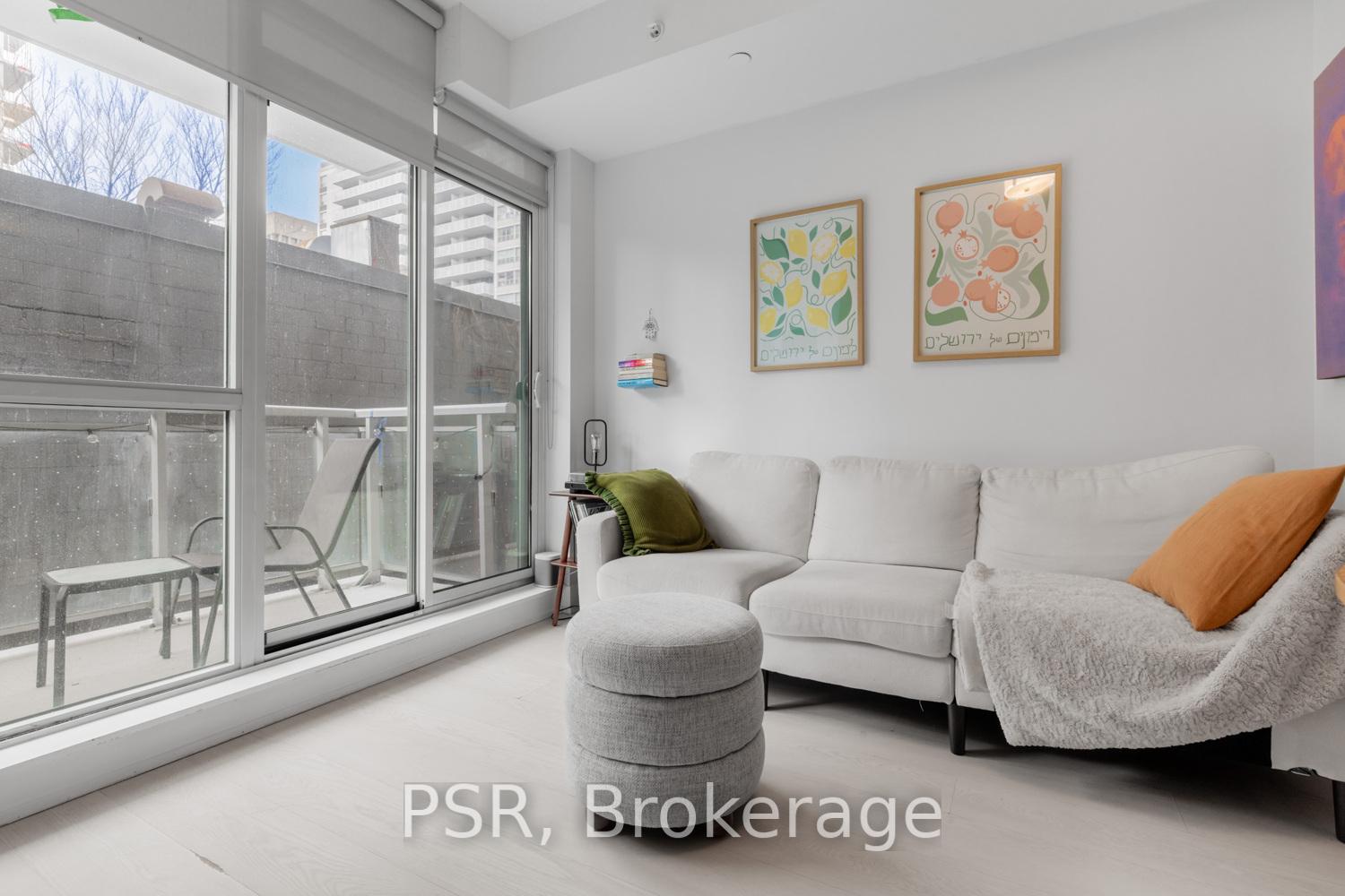 68 Merton Street 202