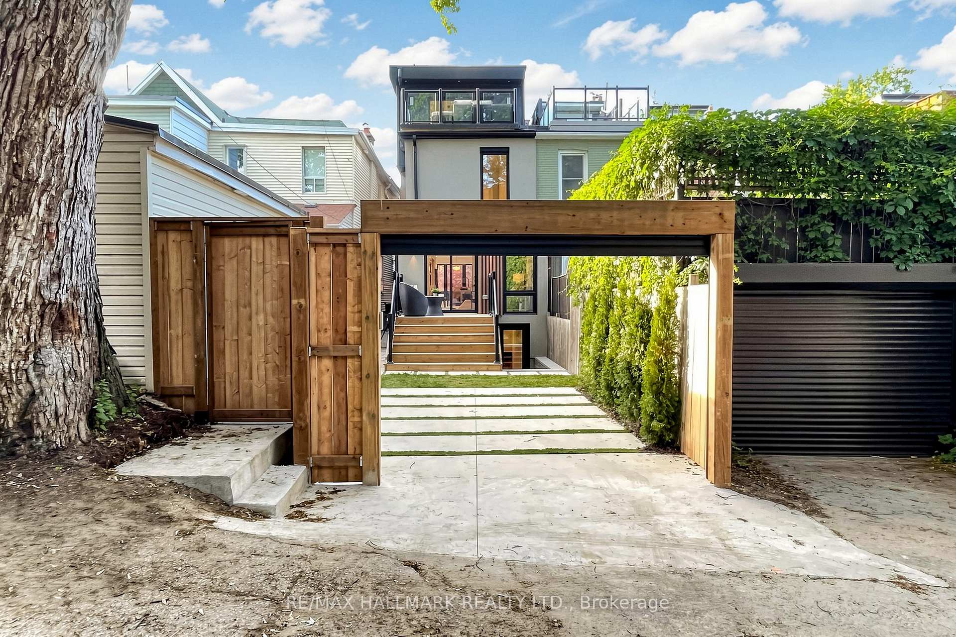 207 Victor Avenue