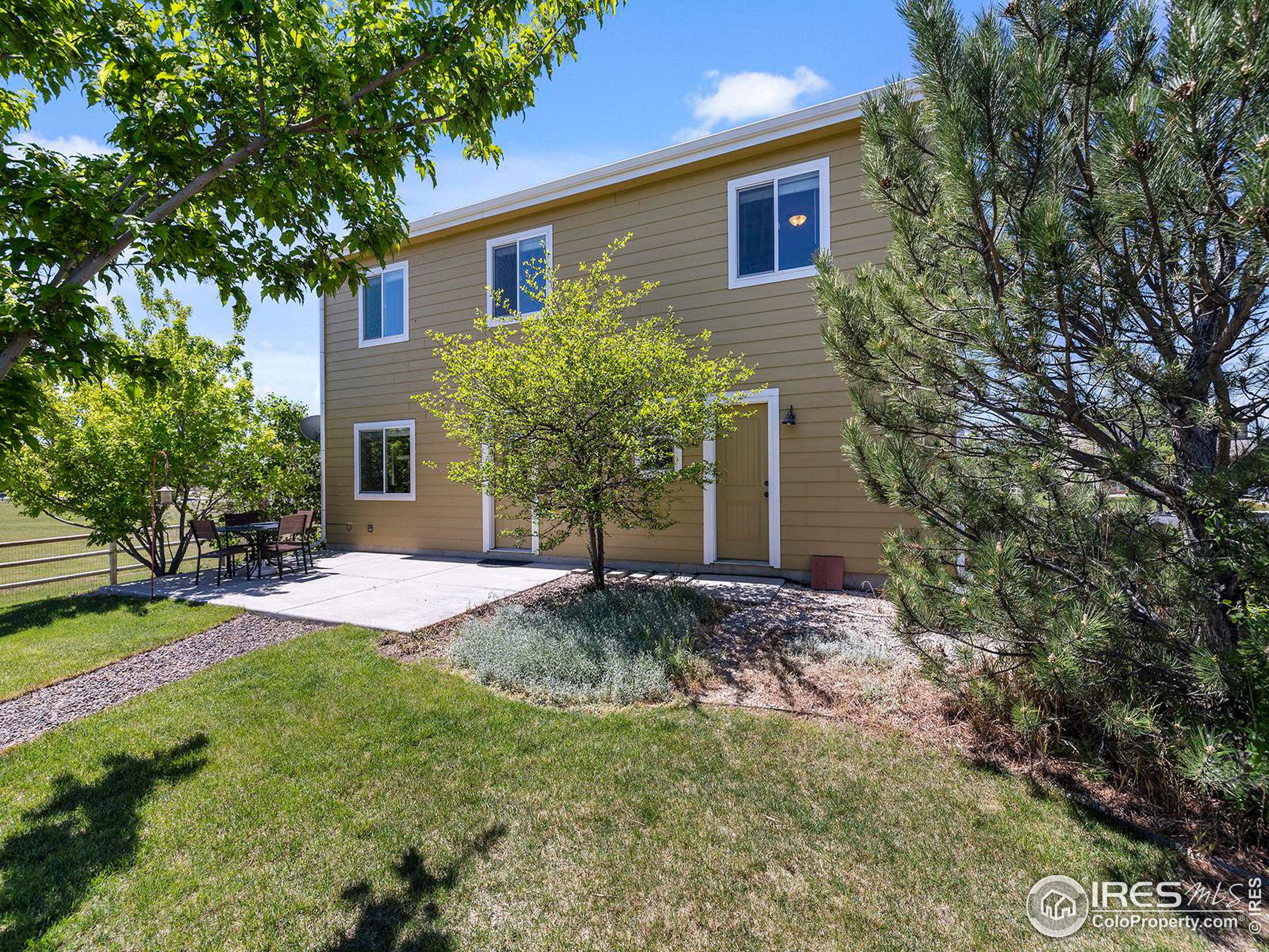 786 Vista Grande Cir