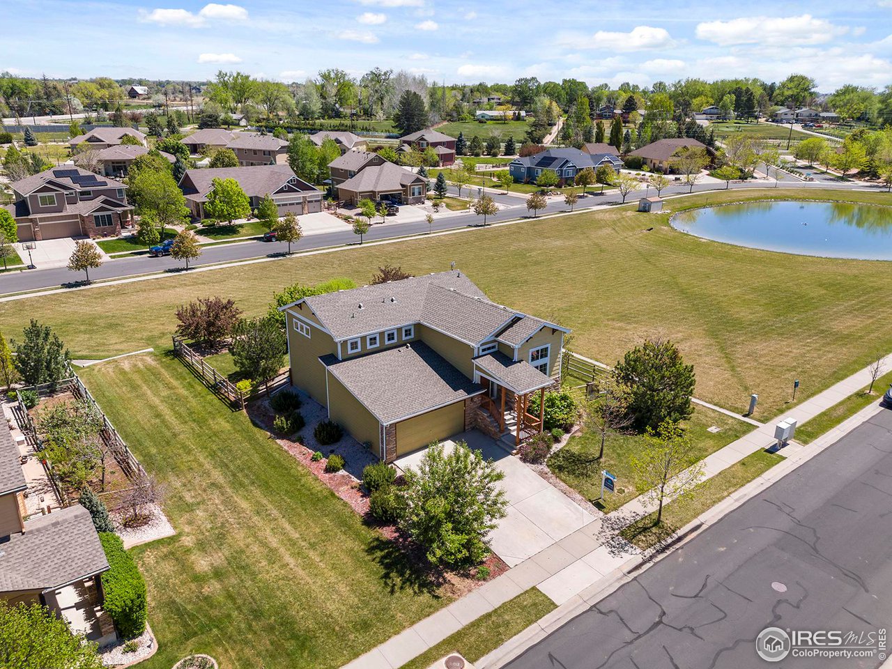 786 Vista Grande Cir