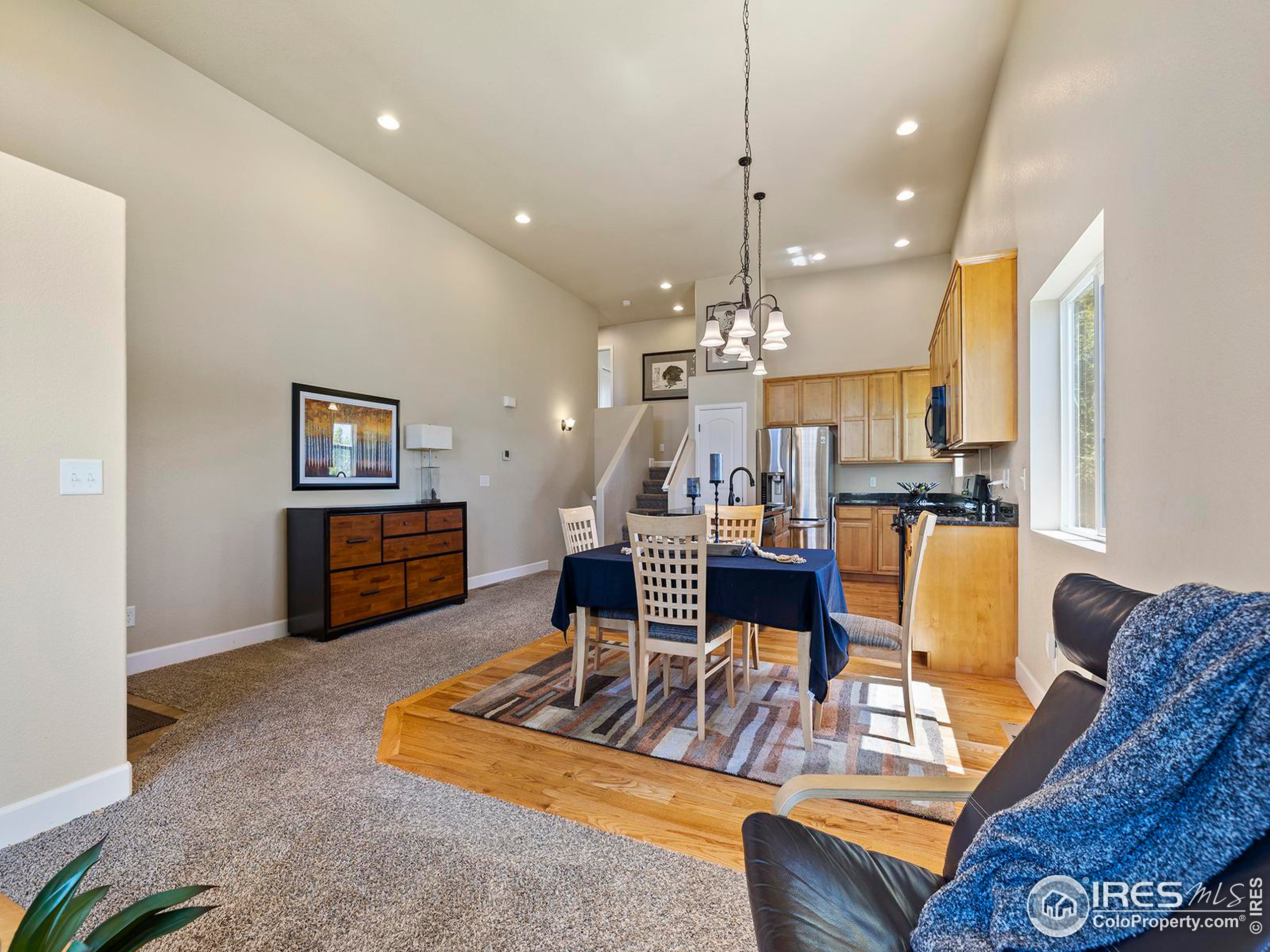 786 Vista Grande Cir