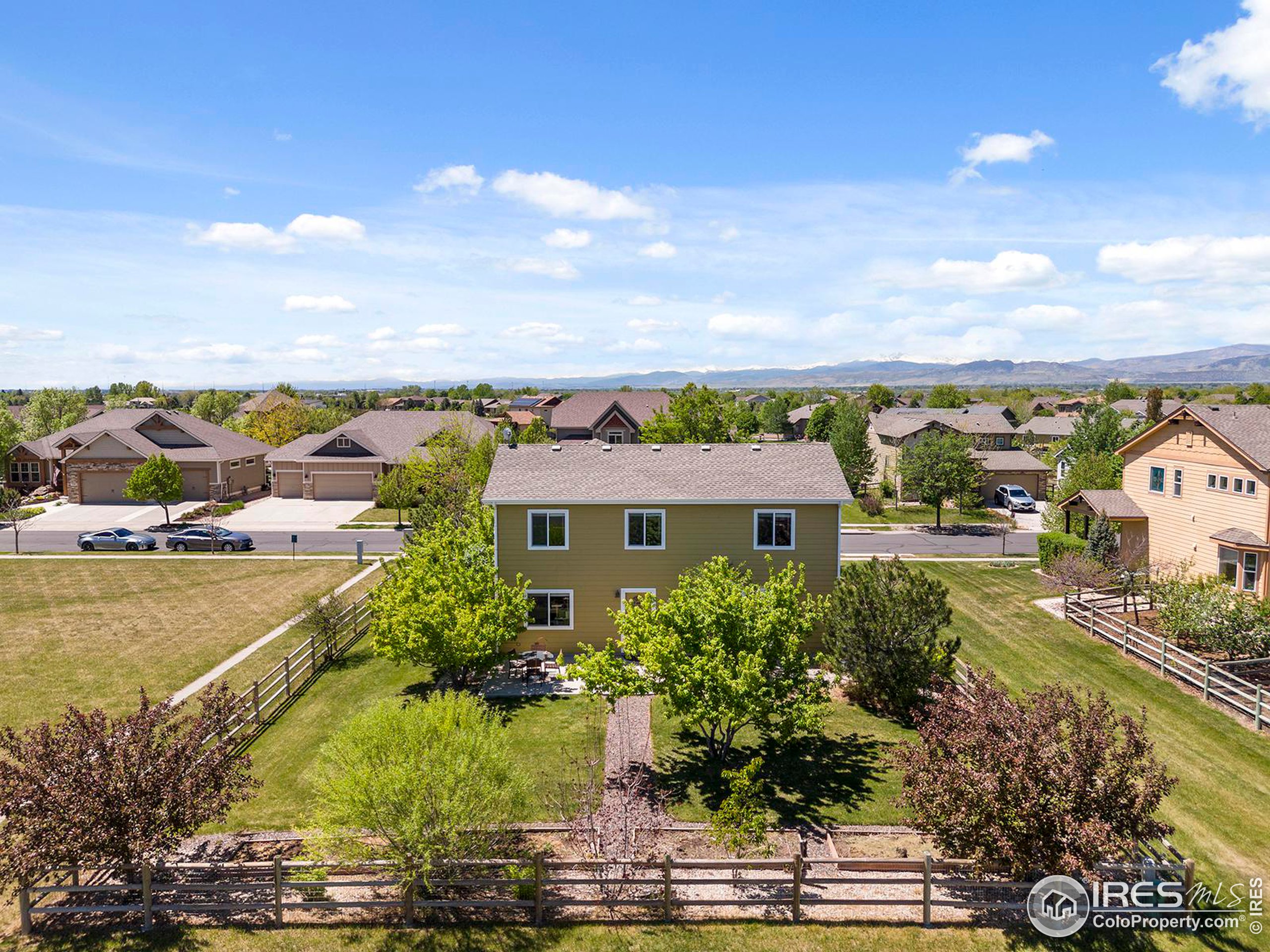 786 Vista Grande Cir