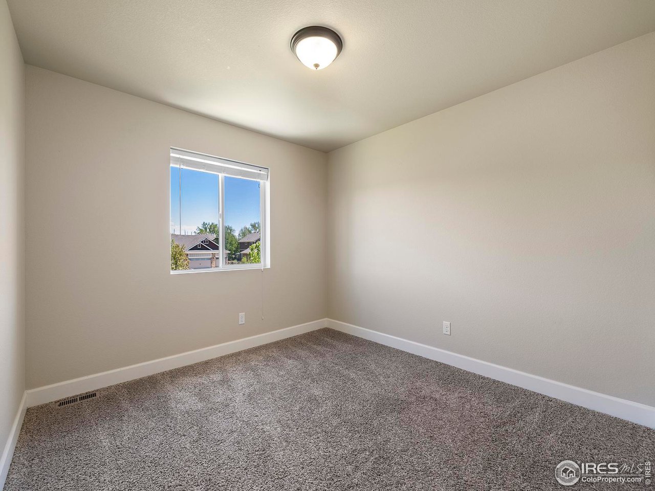 786 Vista Grande Cir