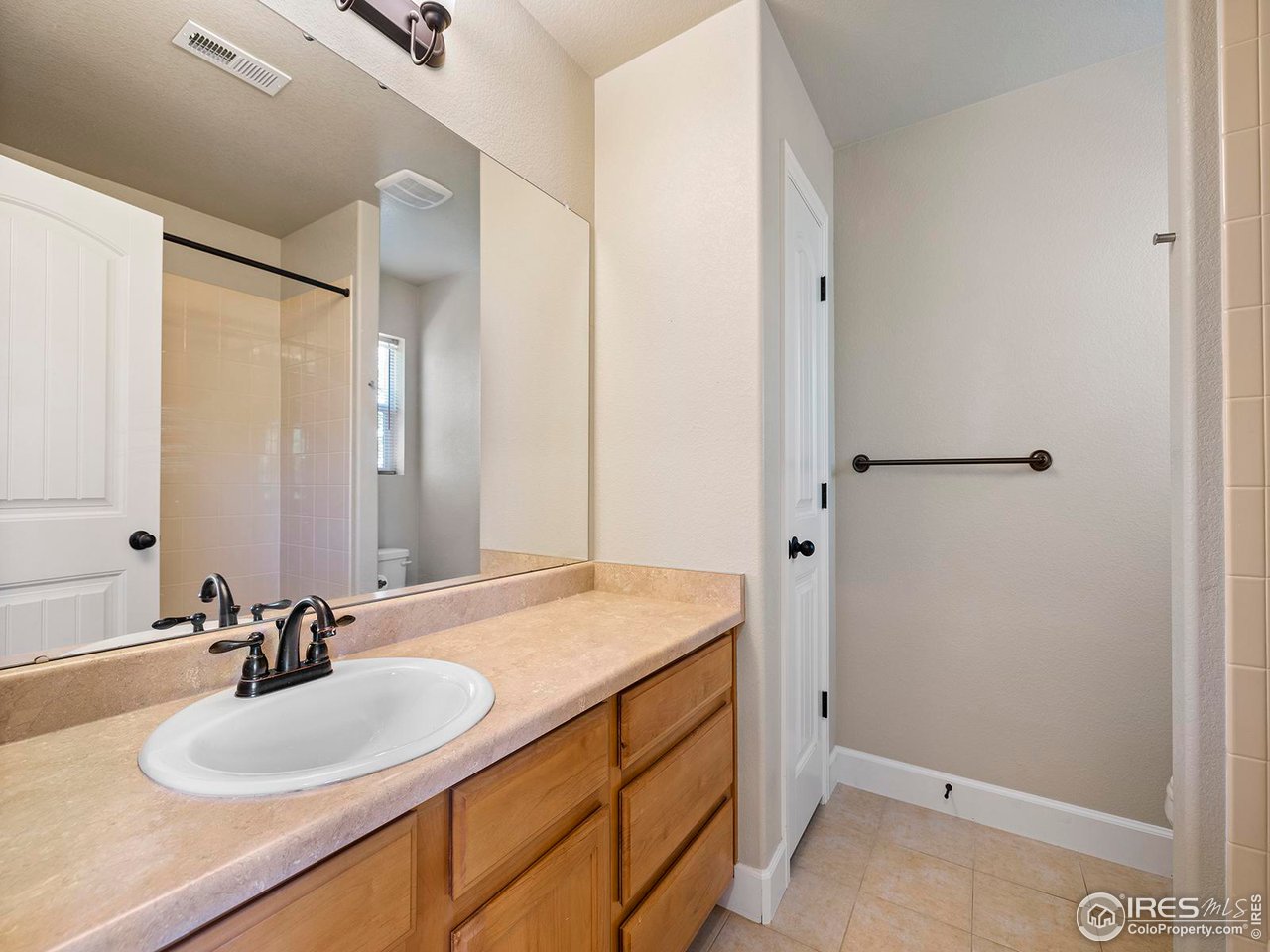 786 Vista Grande Cir