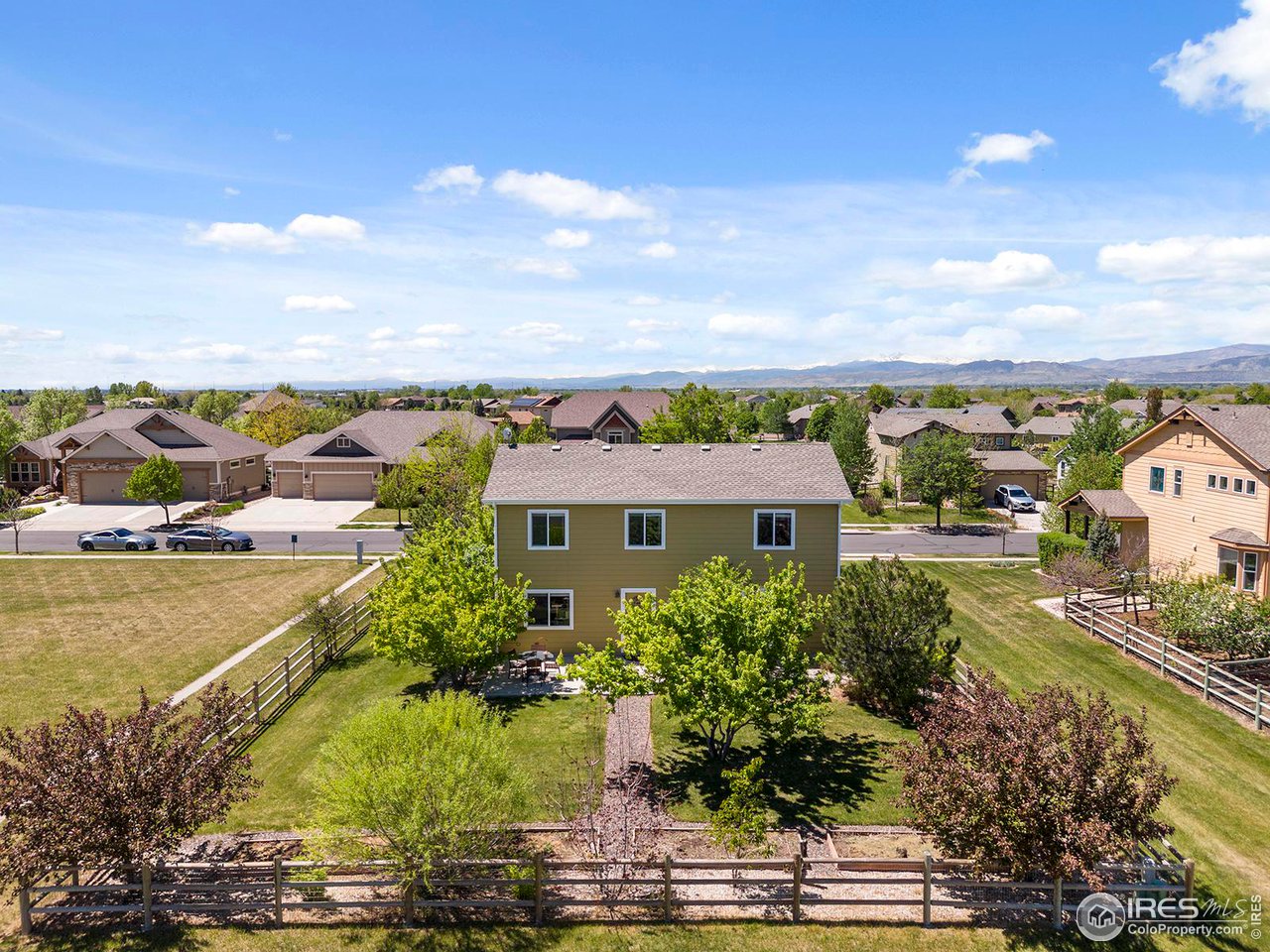 786 Vista Grande Cir