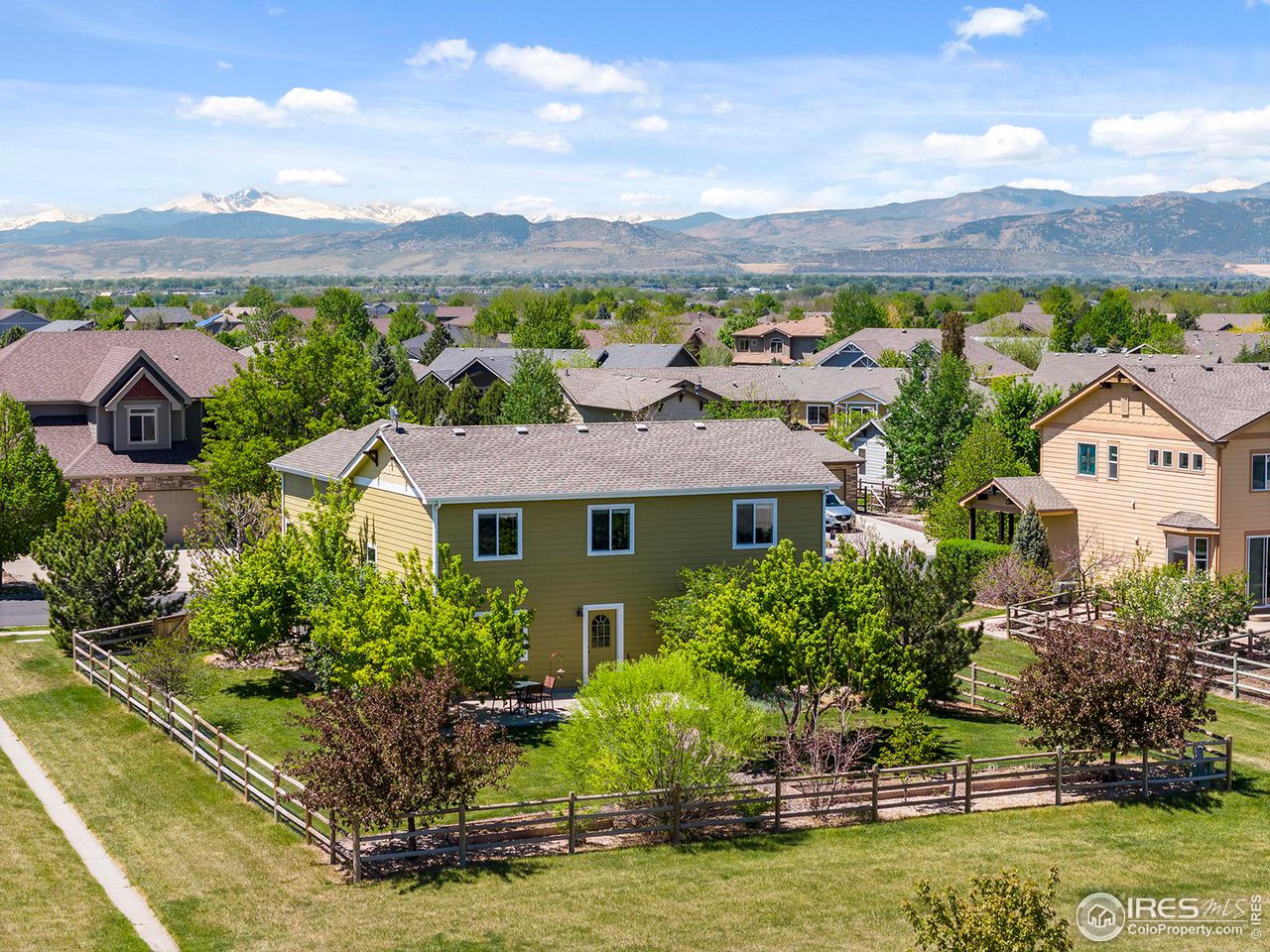 786 Vista Grande Cir