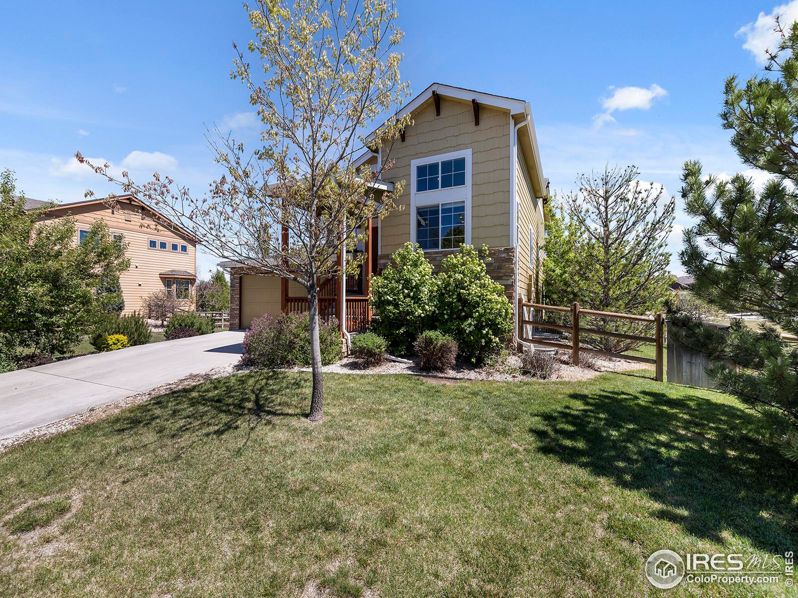 786 Vista Grande Cir