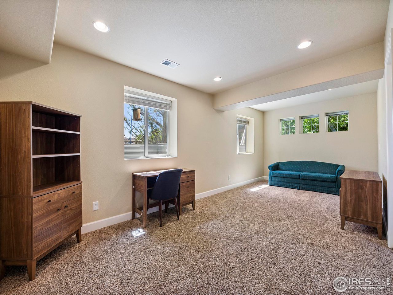 786 Vista Grande Cir