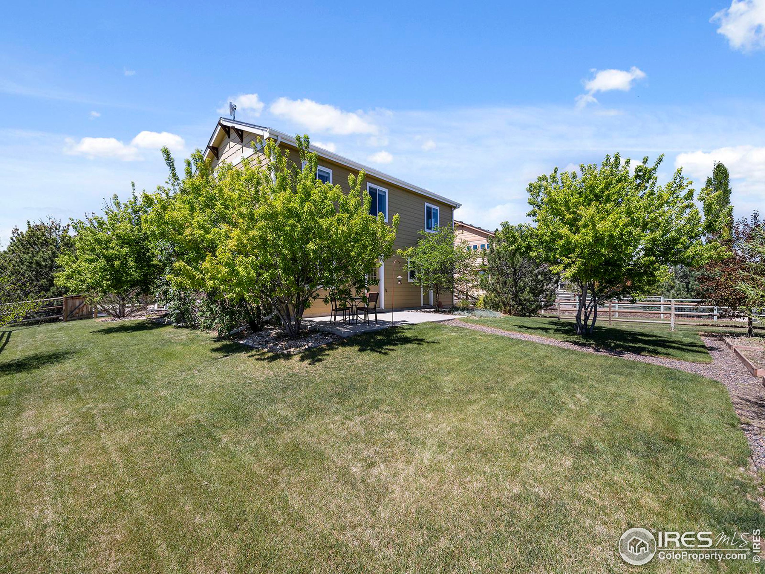 786 Vista Grande Cir