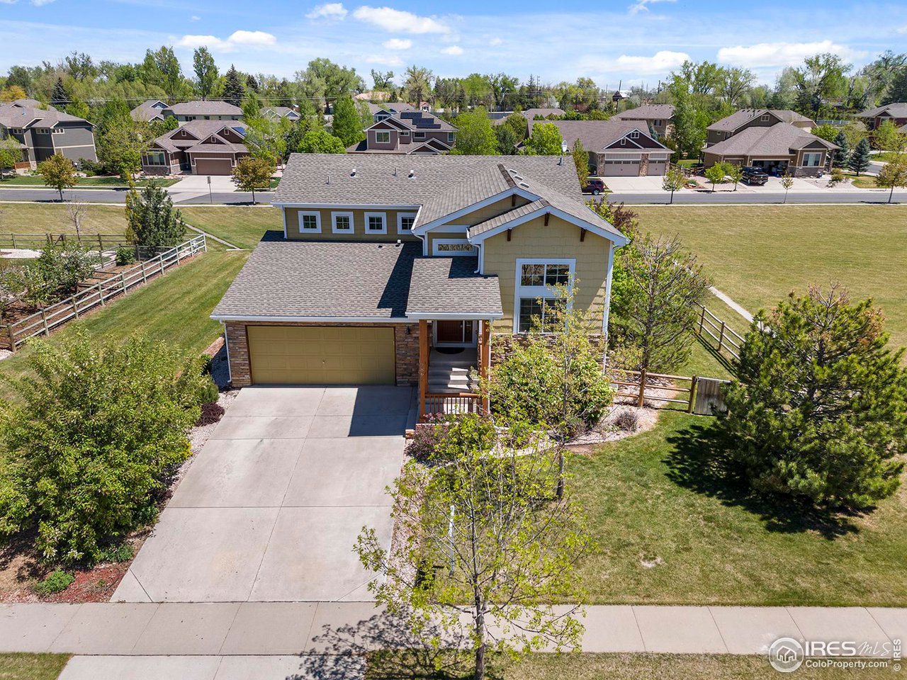 786 Vista Grande Cir