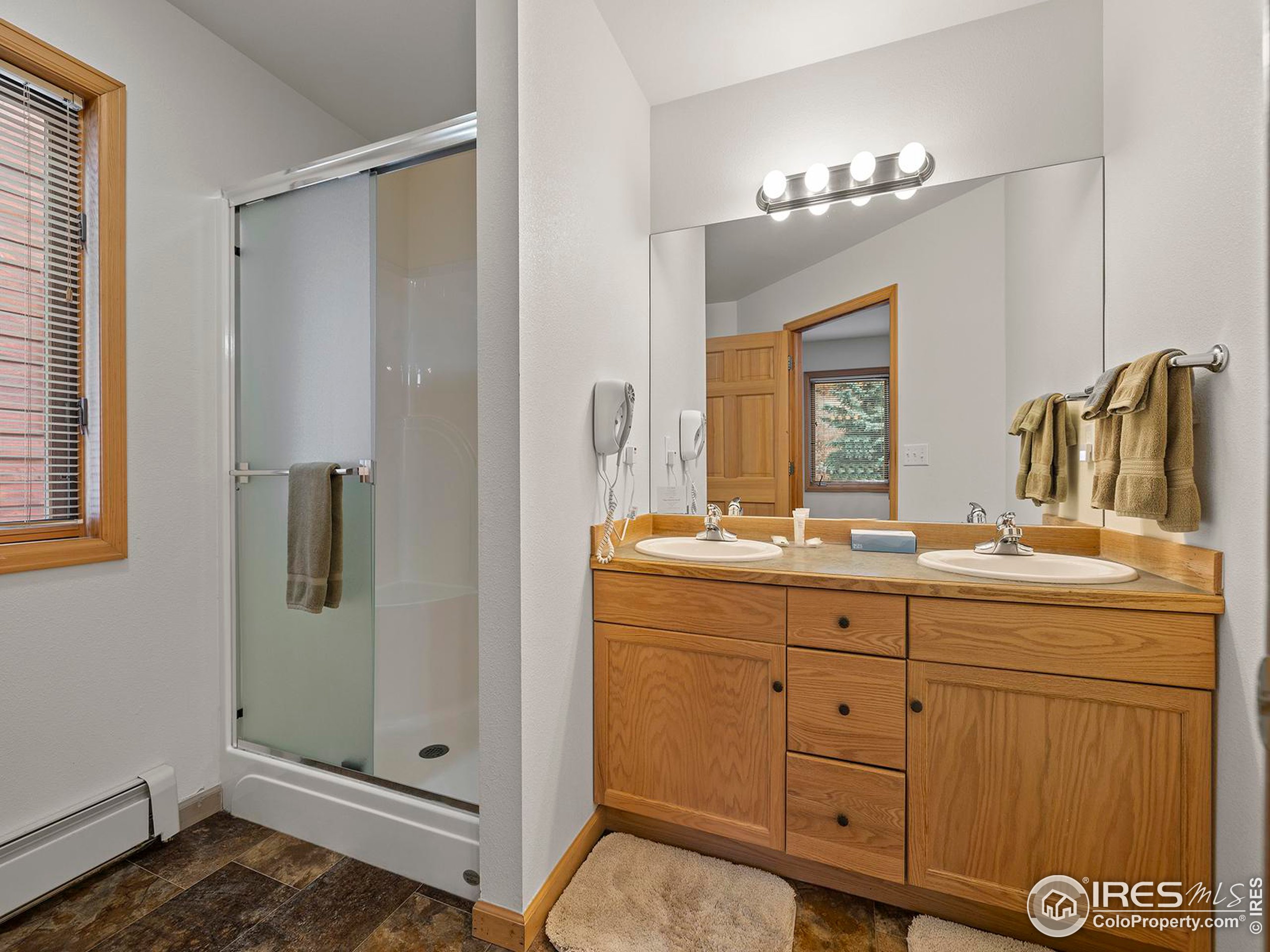 2120 Fall River Rd 6