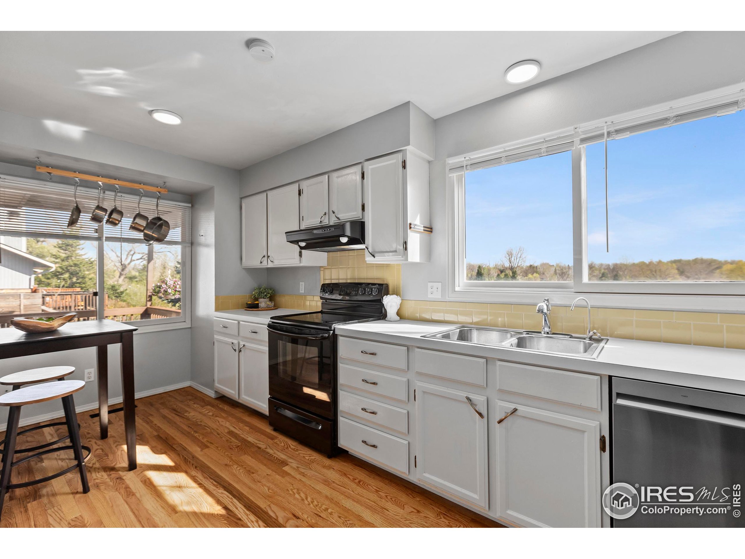 5332 Fossil Ridge Dr