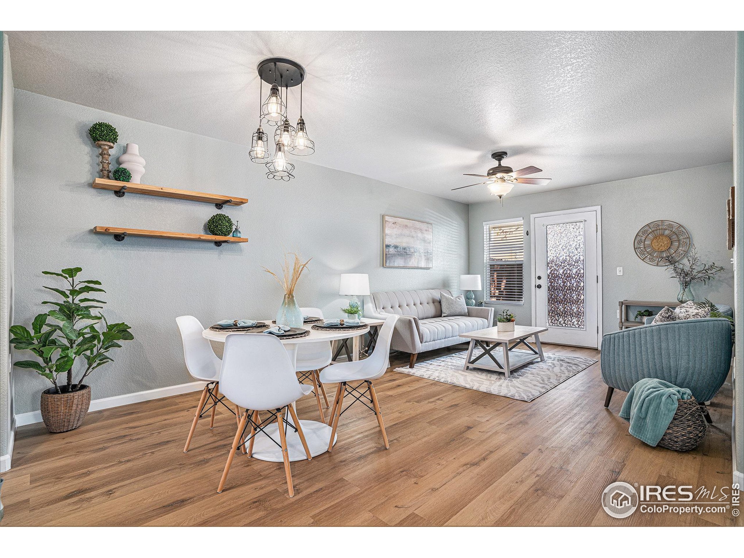 709 Crown Ridge Ln 1