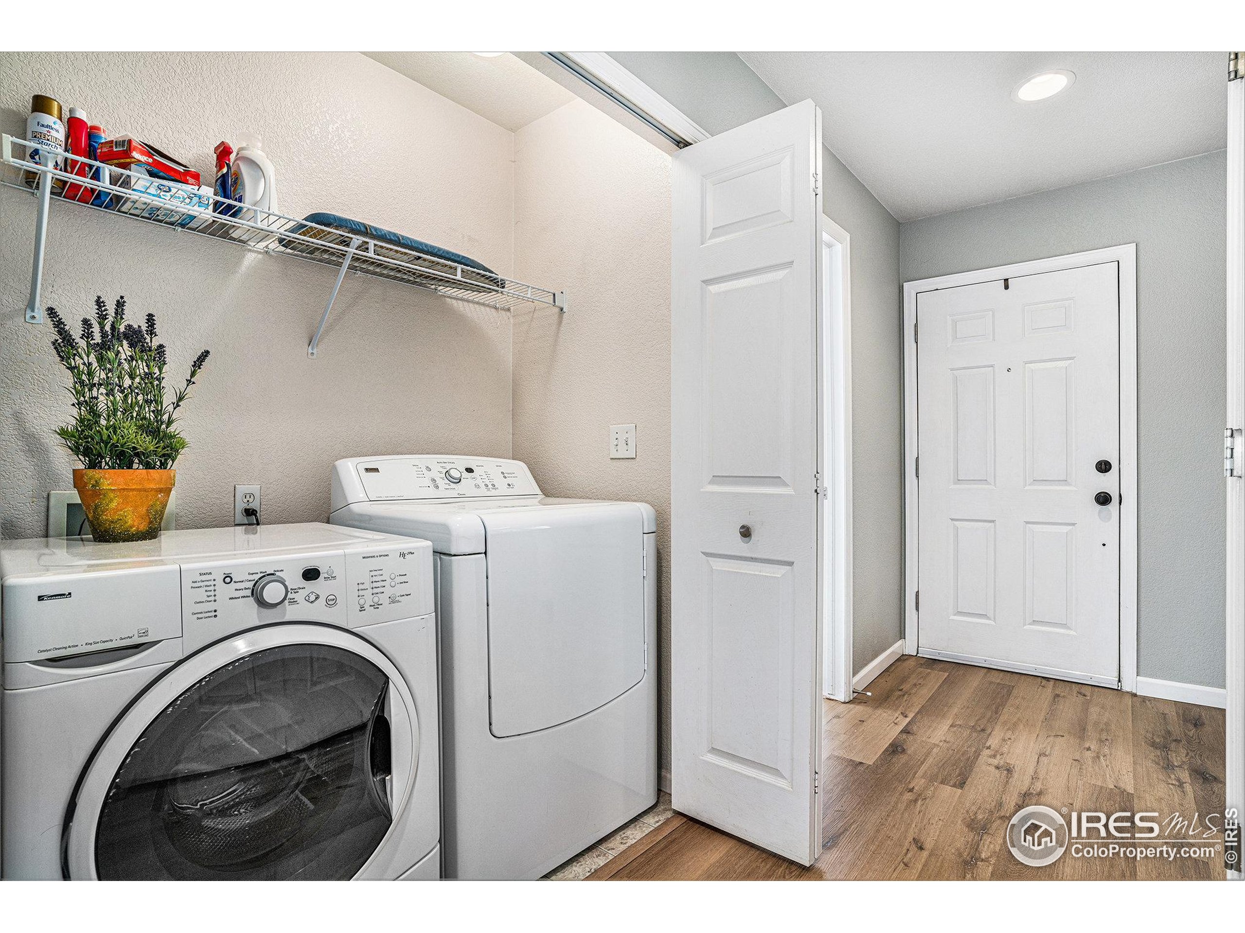 709 Crown Ridge Ln 1