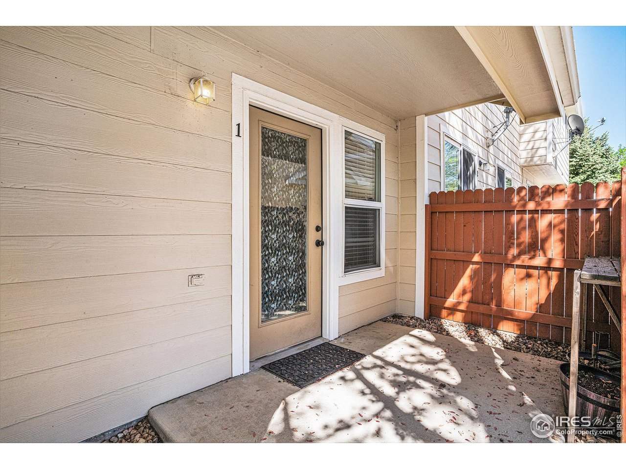 709 Crown Ridge Ln 1