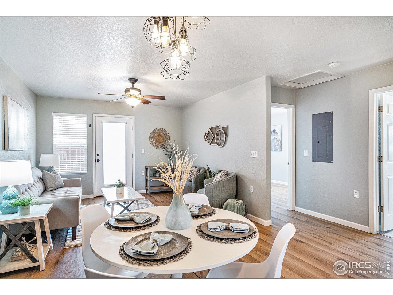 709 Crown Ridge Ln 1