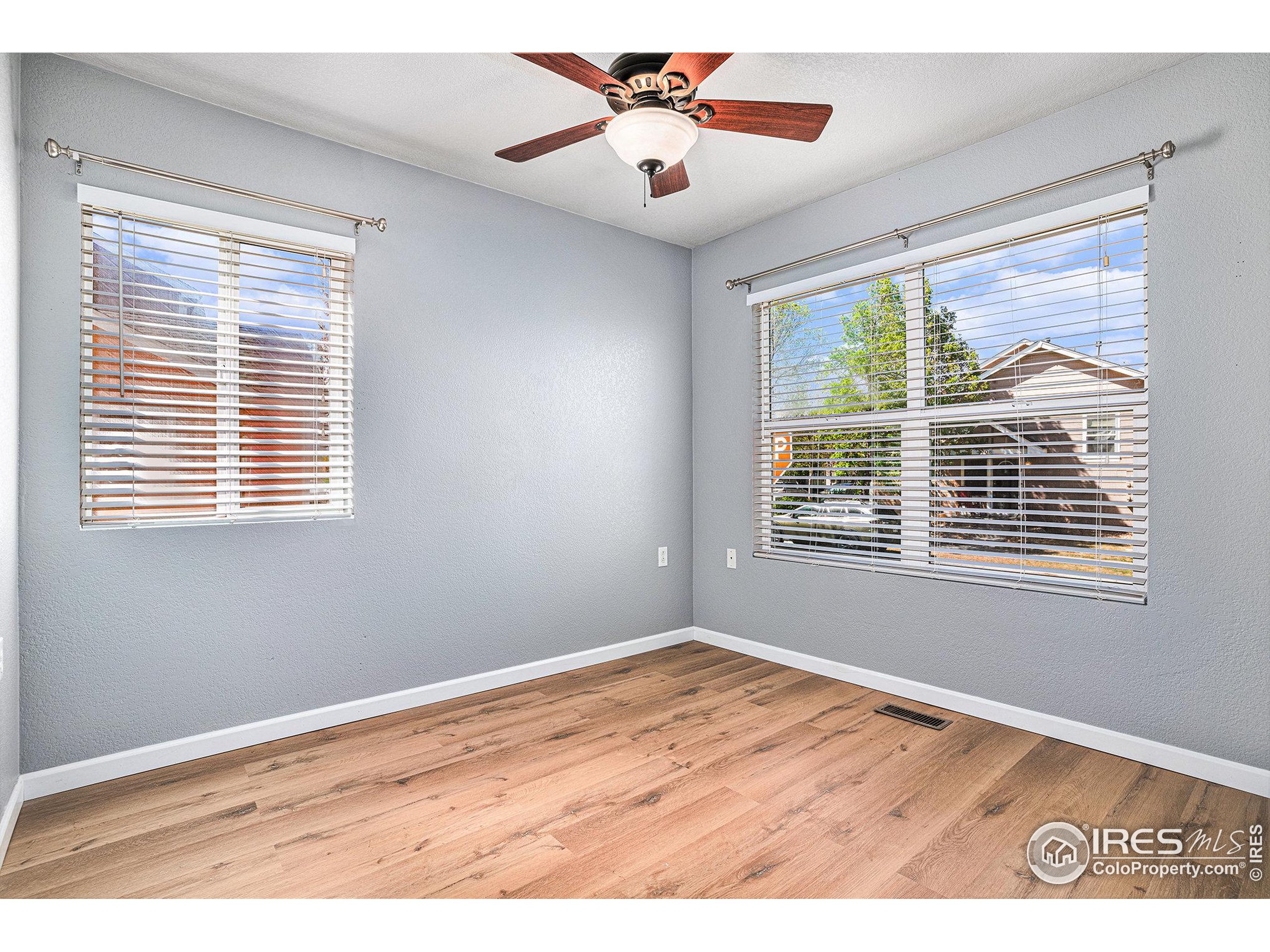 709 Crown Ridge Ln 1