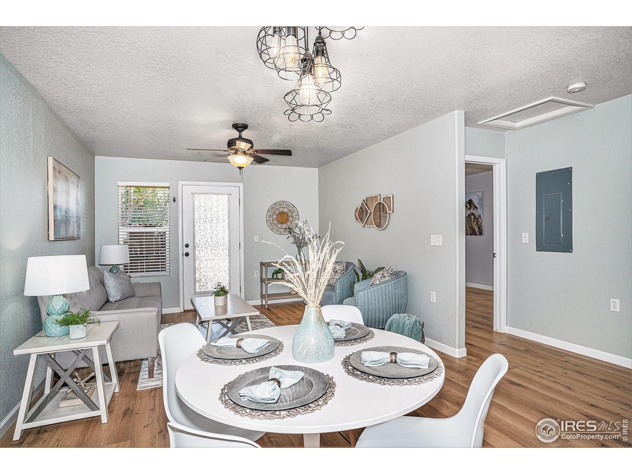 709 Crown Ridge Ln 1