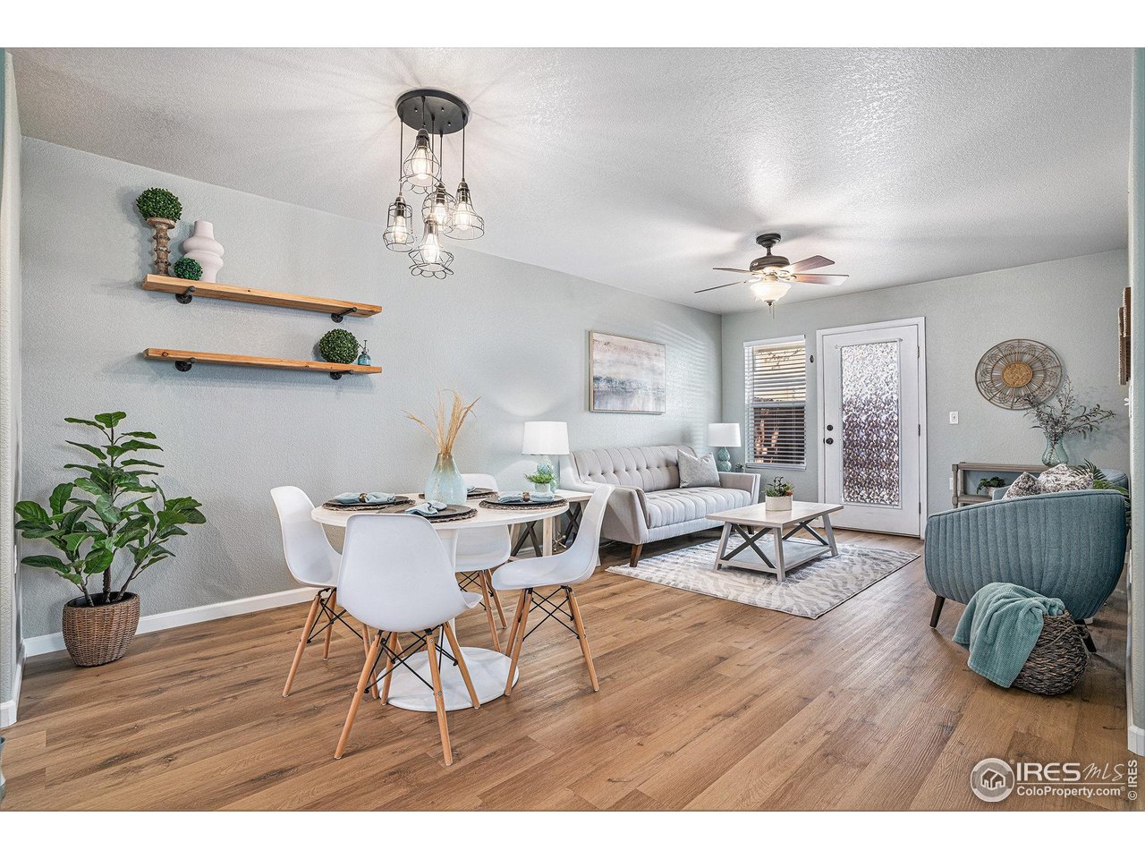 709 Crown Ridge Ln 1