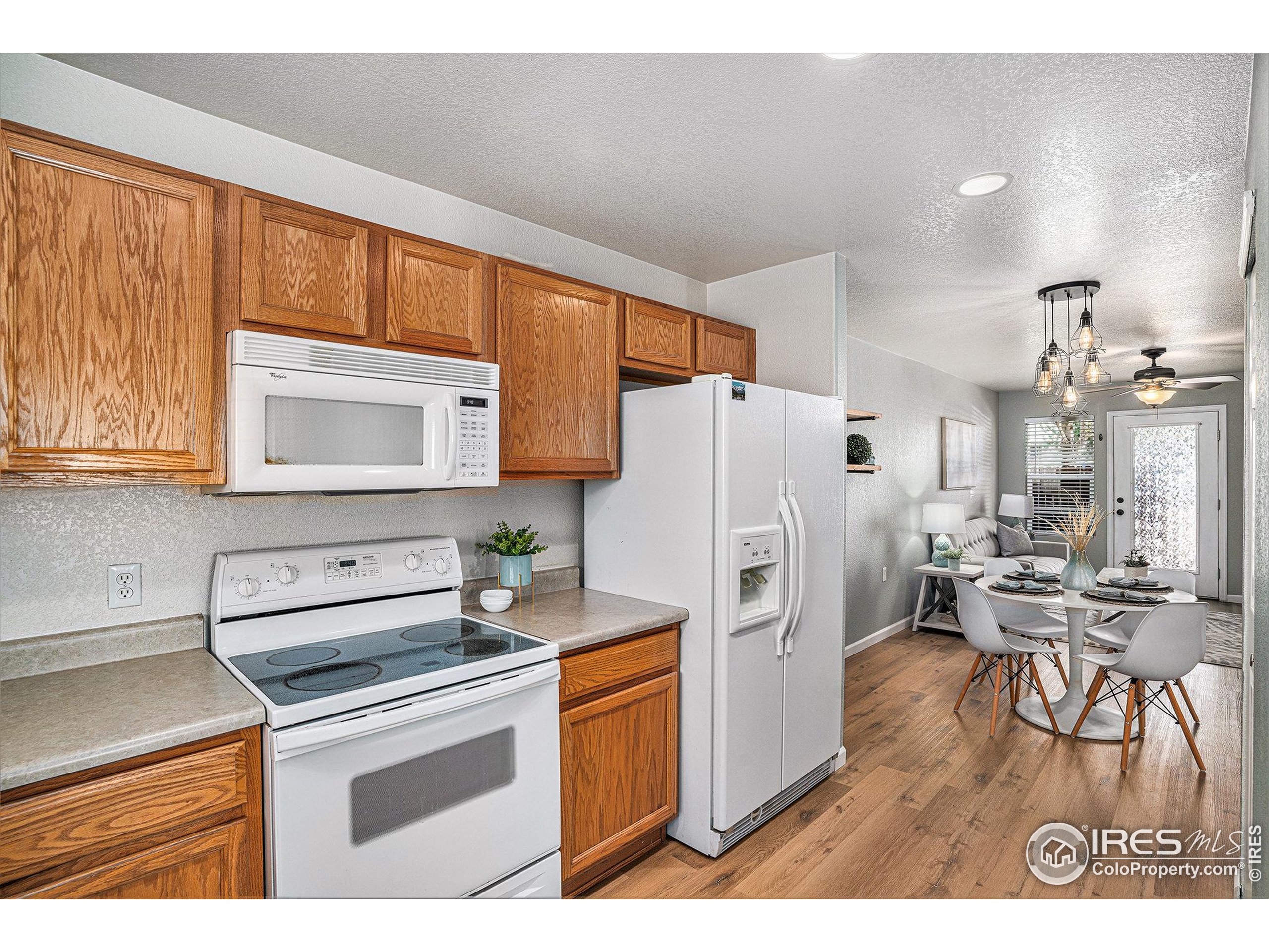 709 Crown Ridge Ln 1