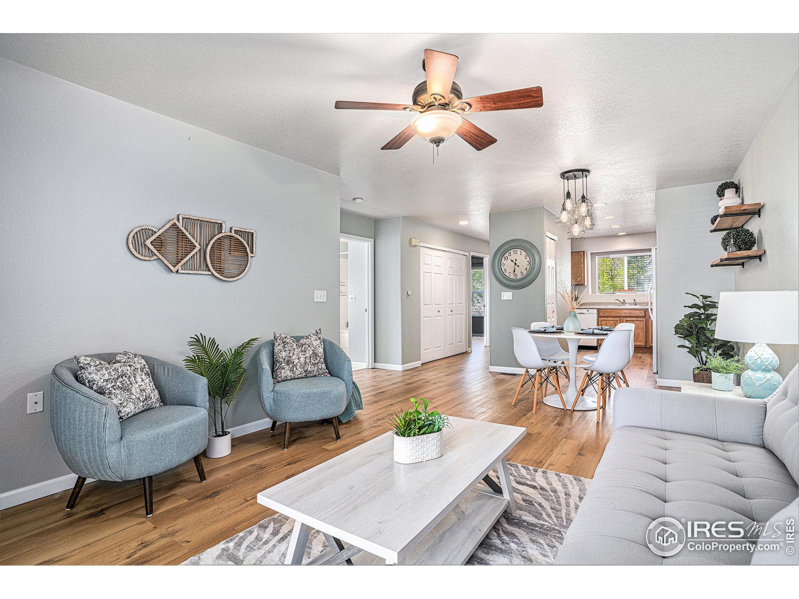 709 Crown Ridge Ln 1