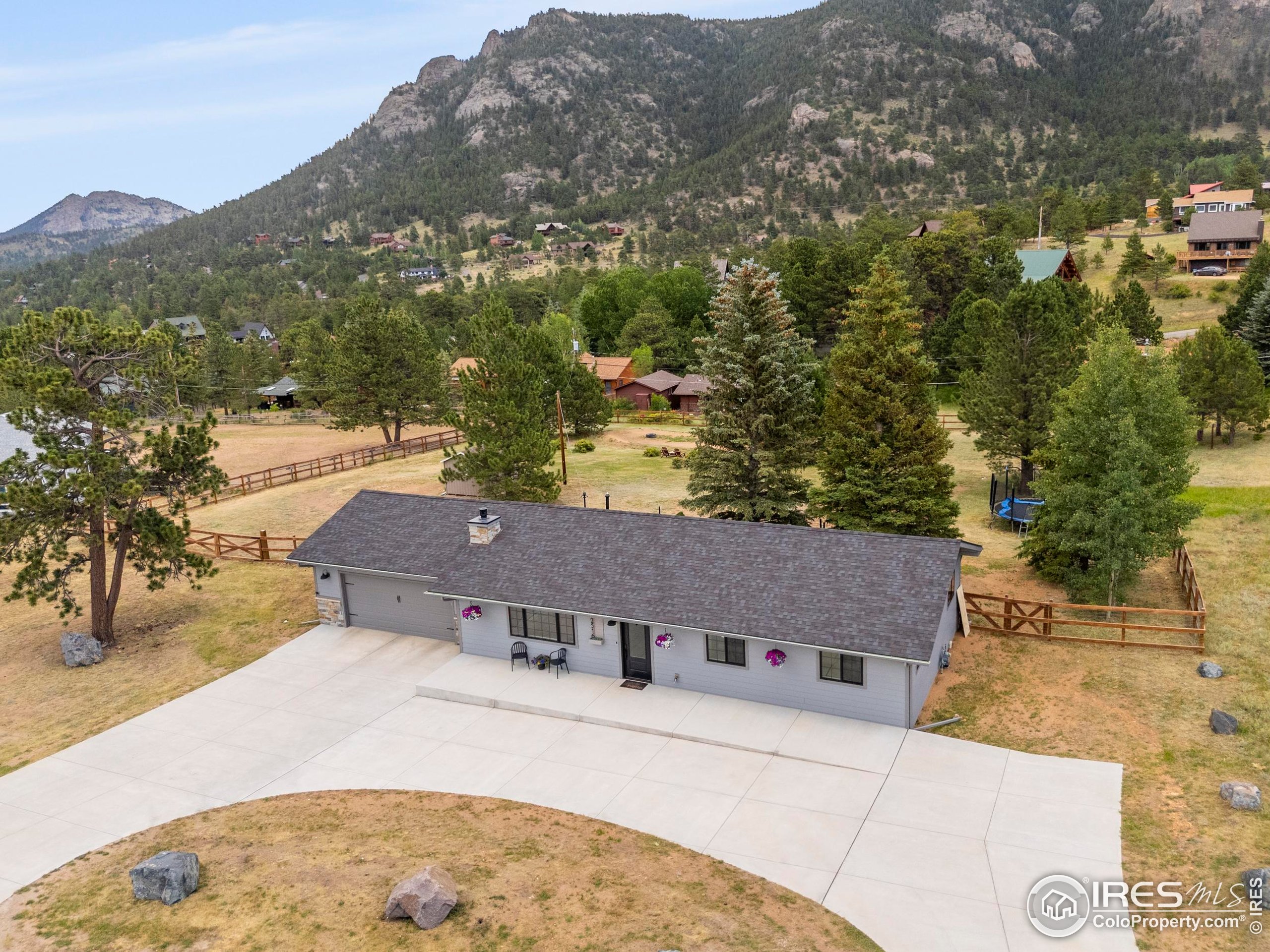 2516 Pine Meadow Dr