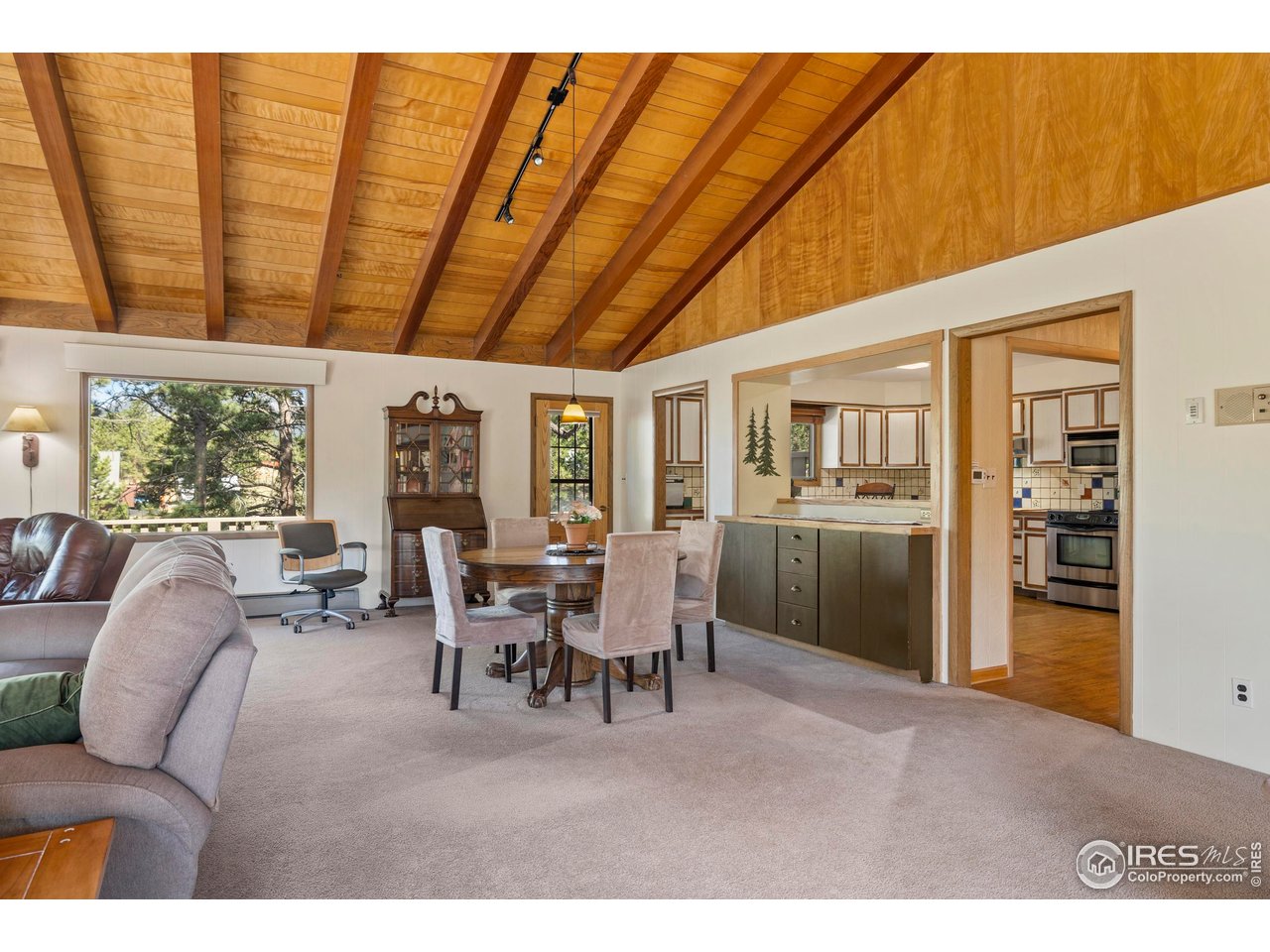 550 Grand Estates Dr