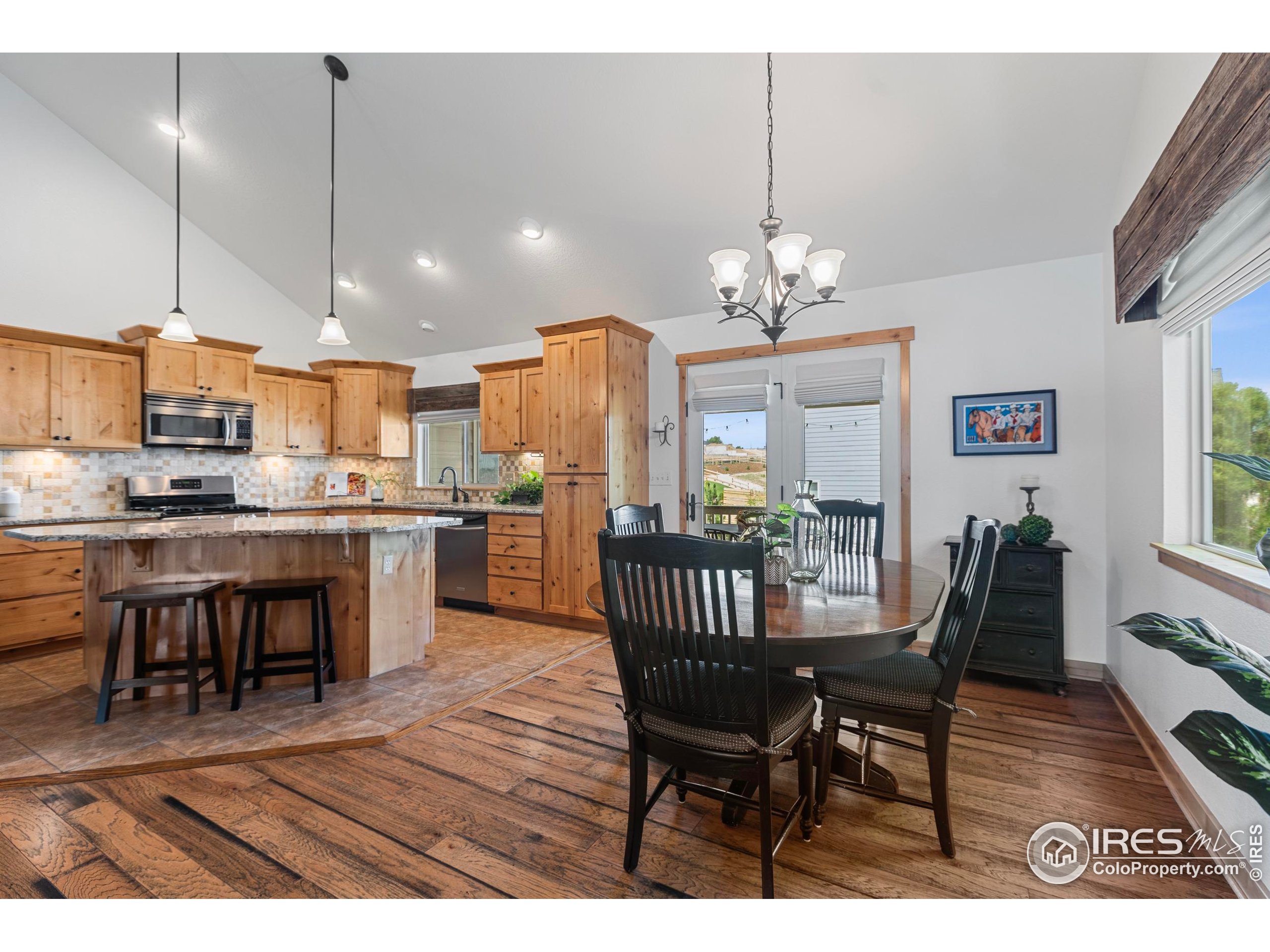 1700 Dolores River Dr