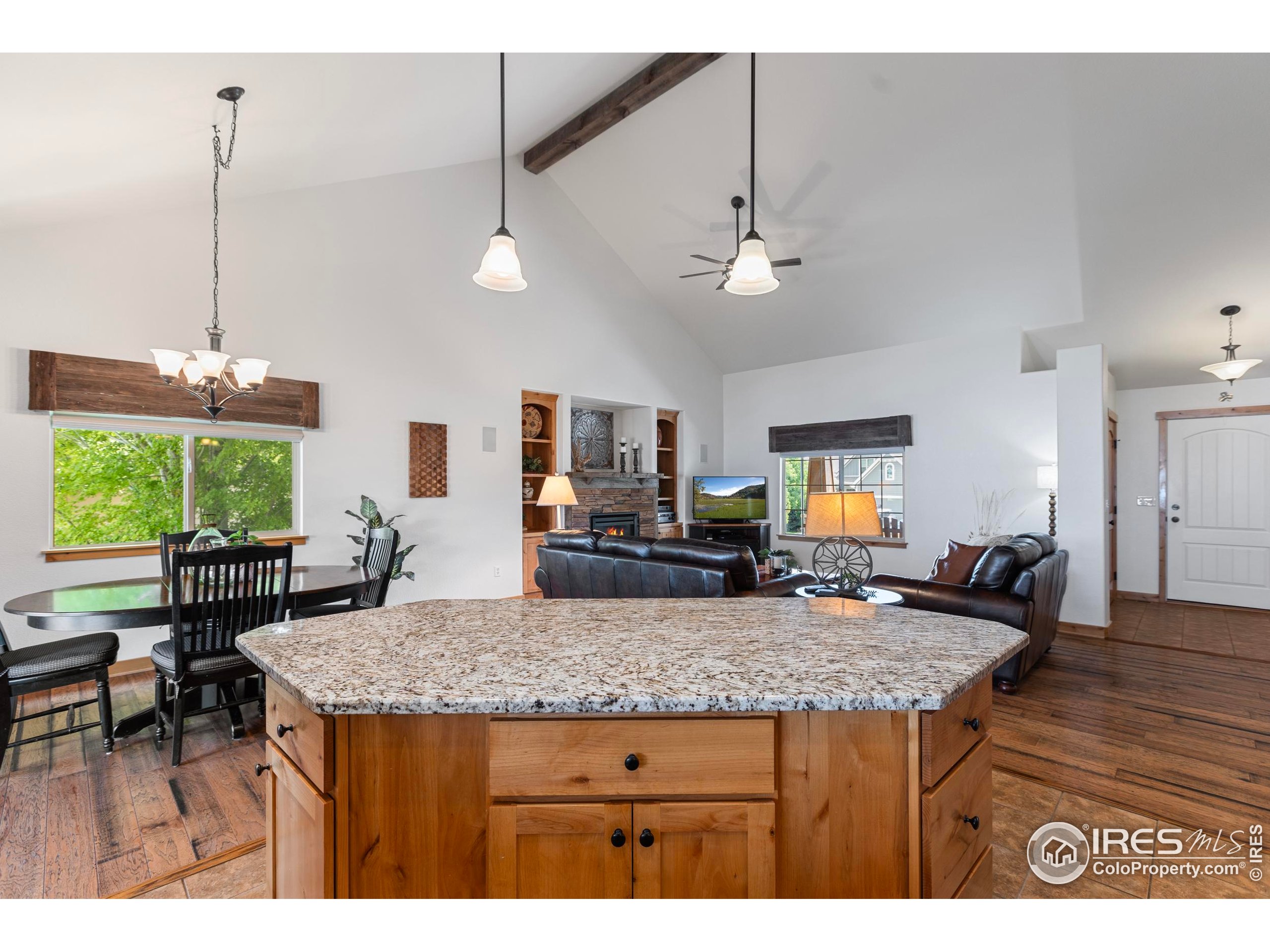 1700 Dolores River Dr