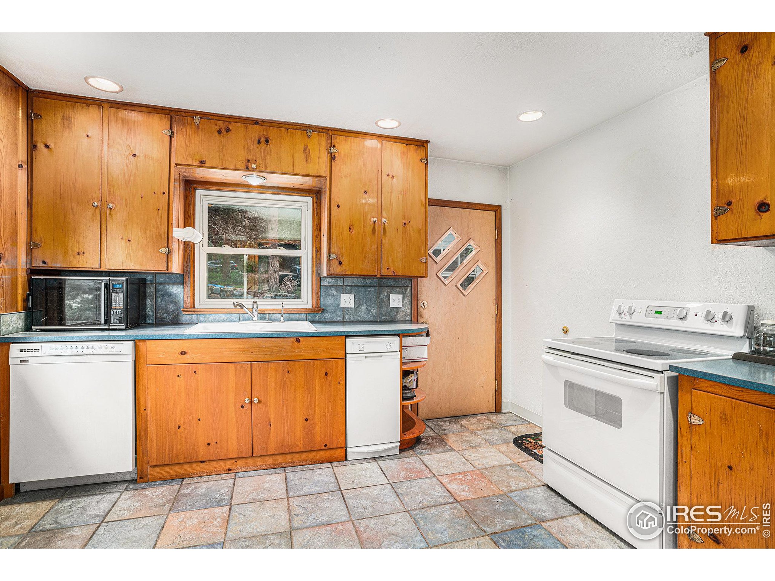 143 Waltonia Rd