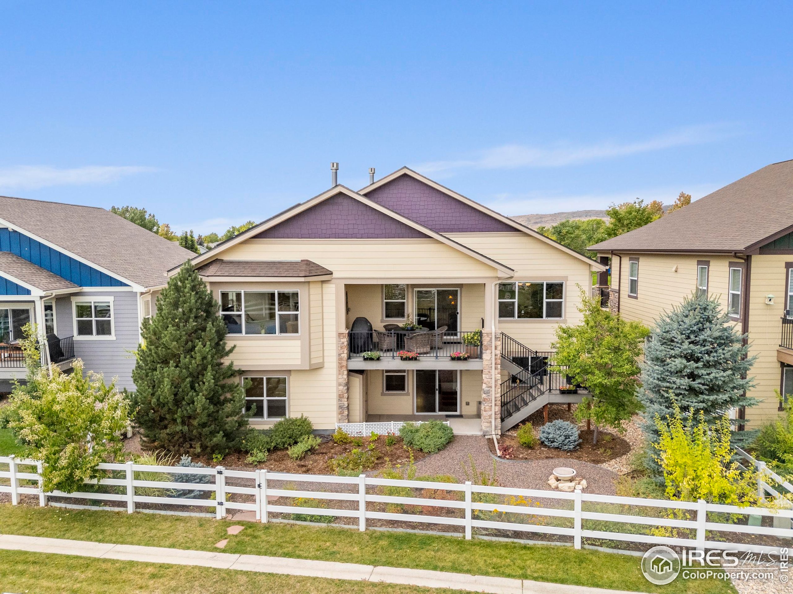 1340 Leahy Dr