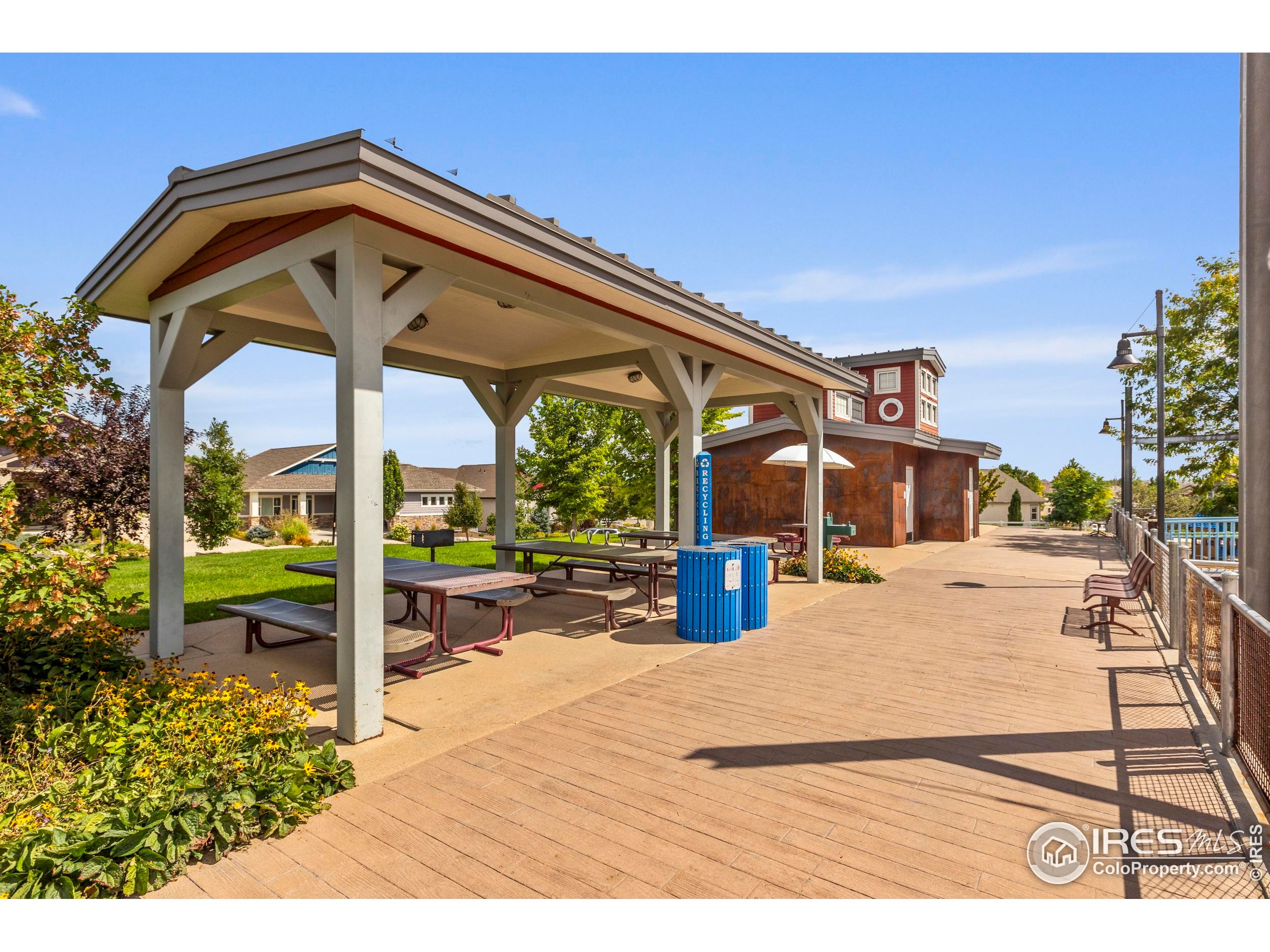 1340 Leahy Dr
