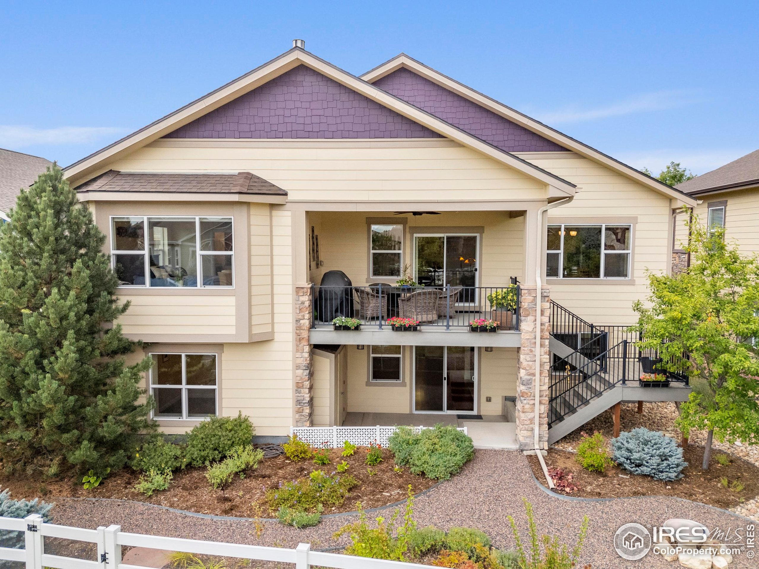 1340 Leahy Dr
