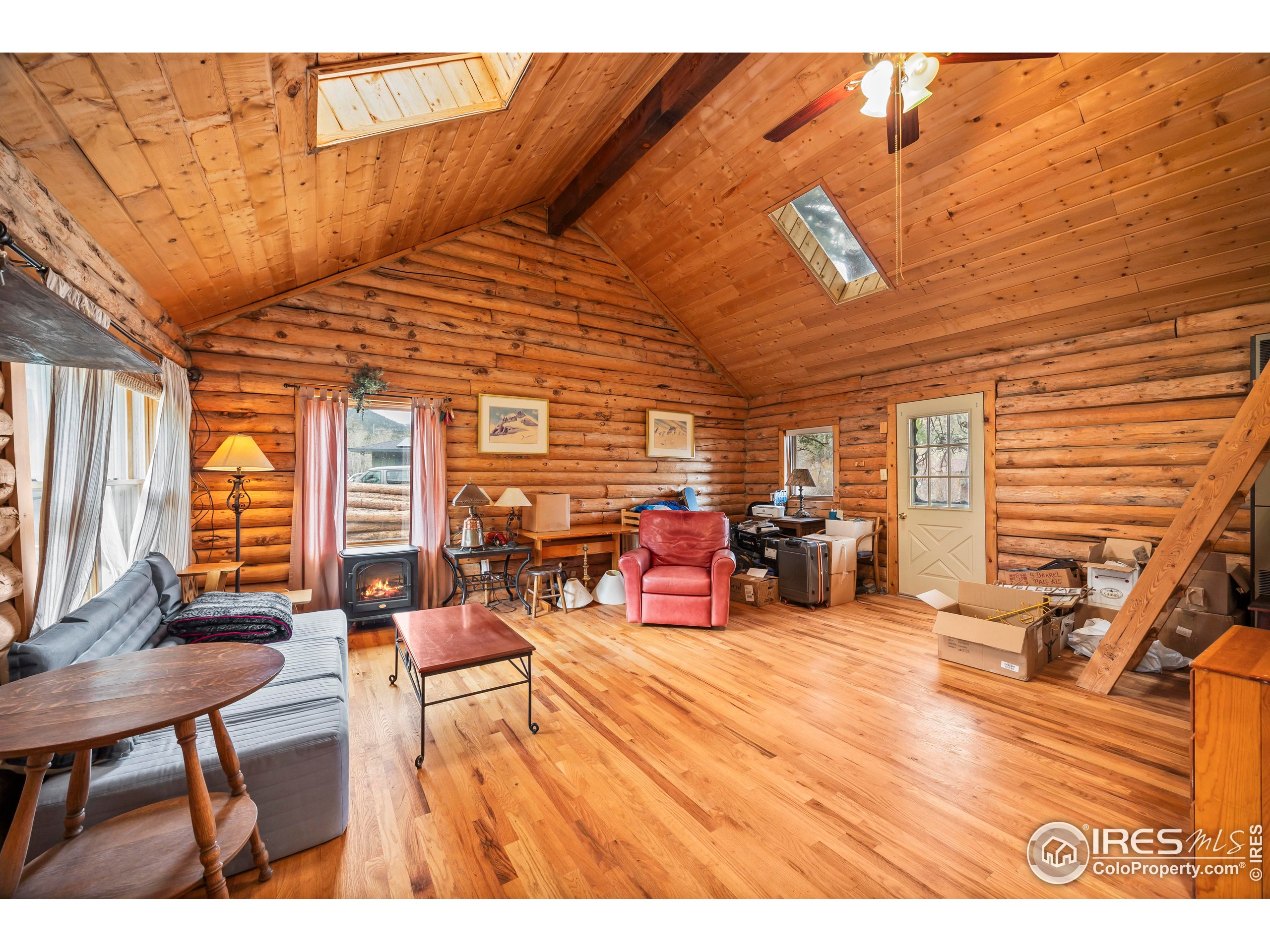 1575 Lower Broadview Rd