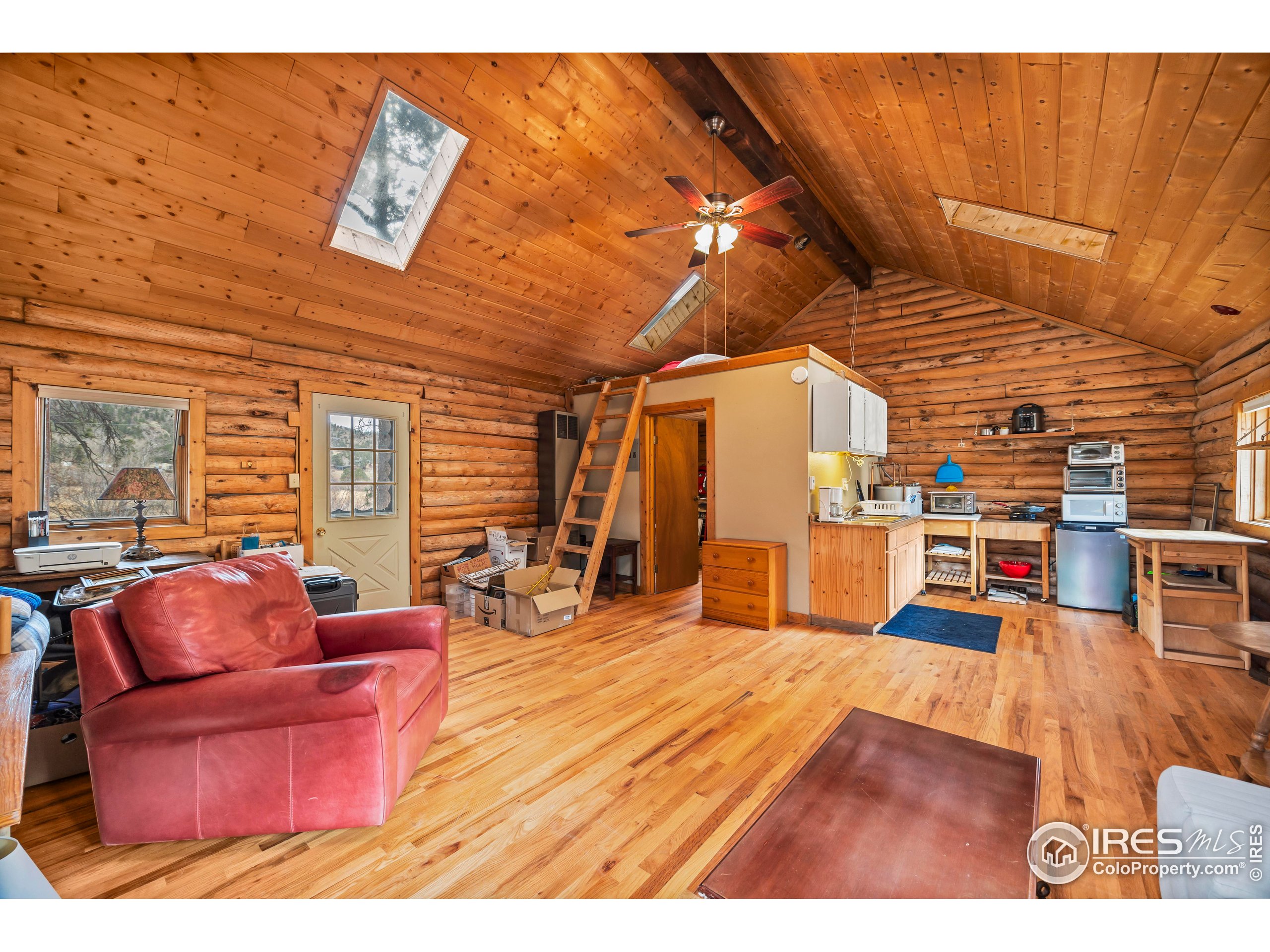 1575 Lower Broadview Rd