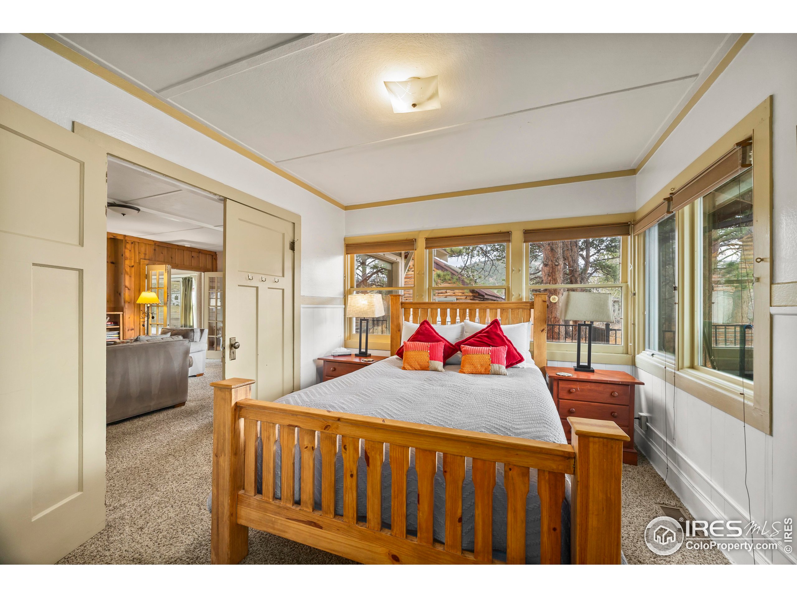 1575 Lower Broadview Rd