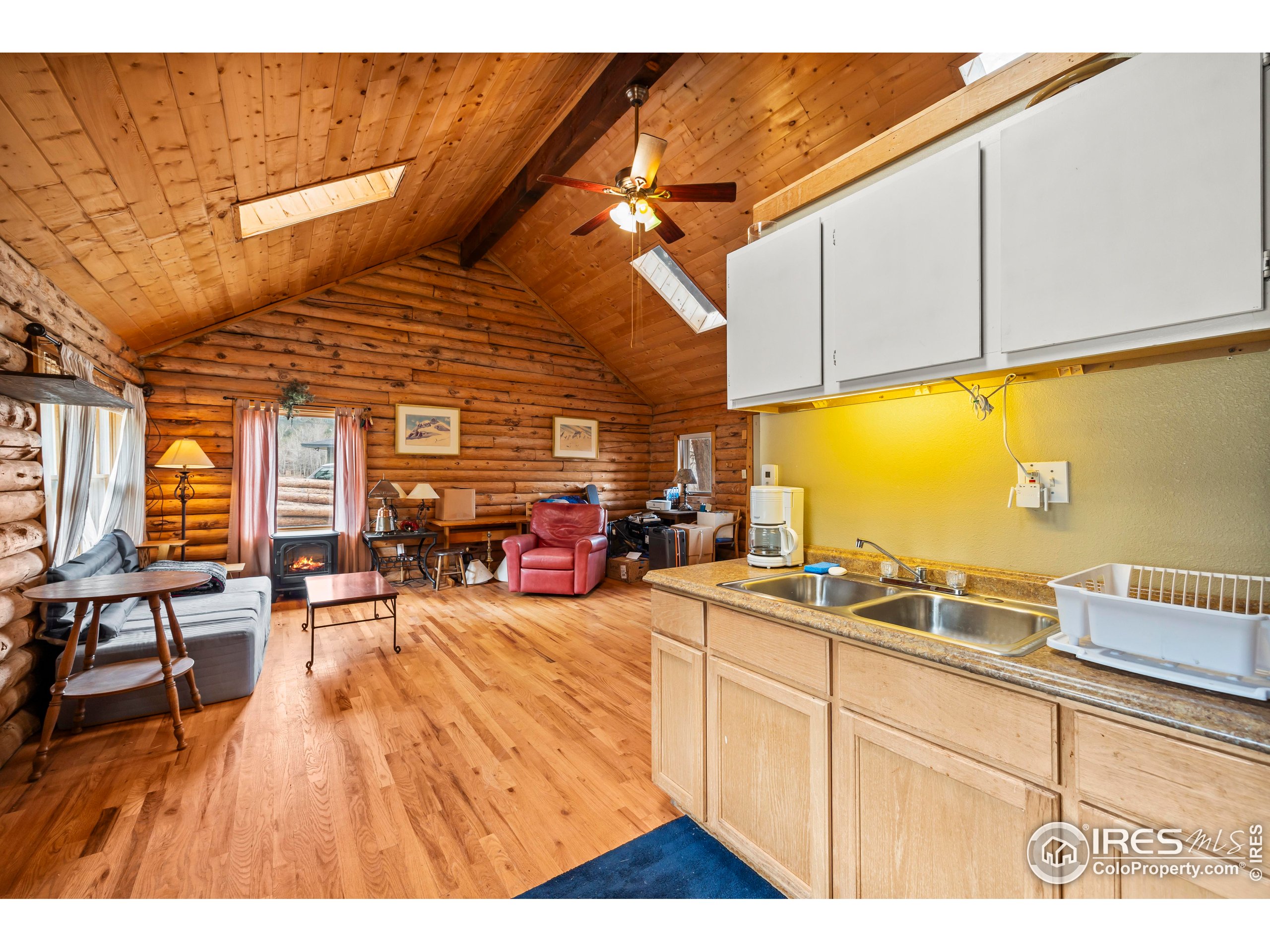 1575 Lower Broadview Rd