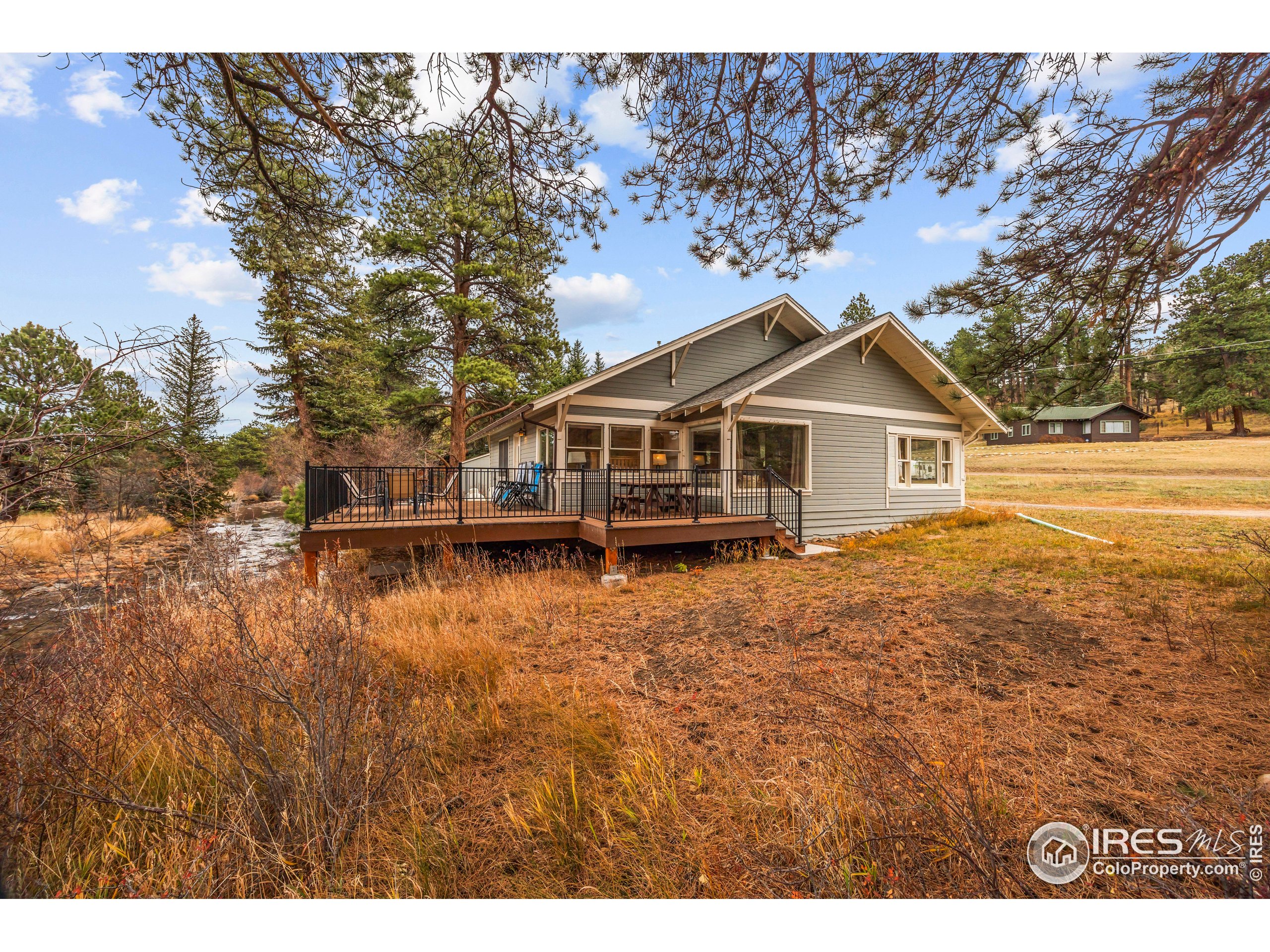 1575 Lower Broadview Rd