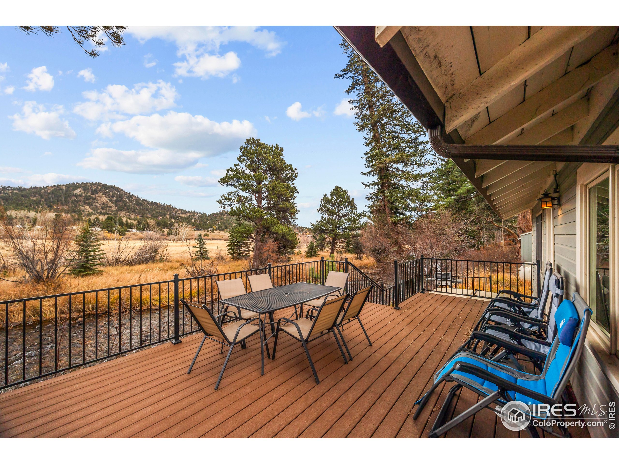 1575 Lower Broadview Rd