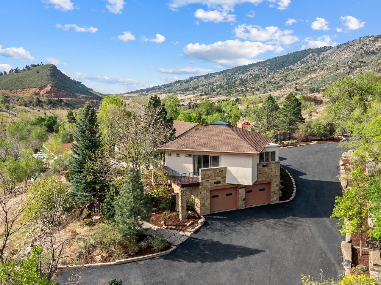 4717 Bay View Dr