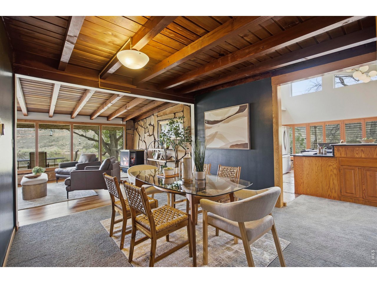 4717 Bay View Dr